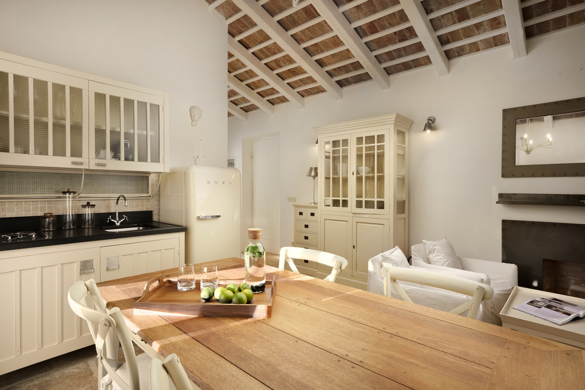 Villa Famoso with Pool