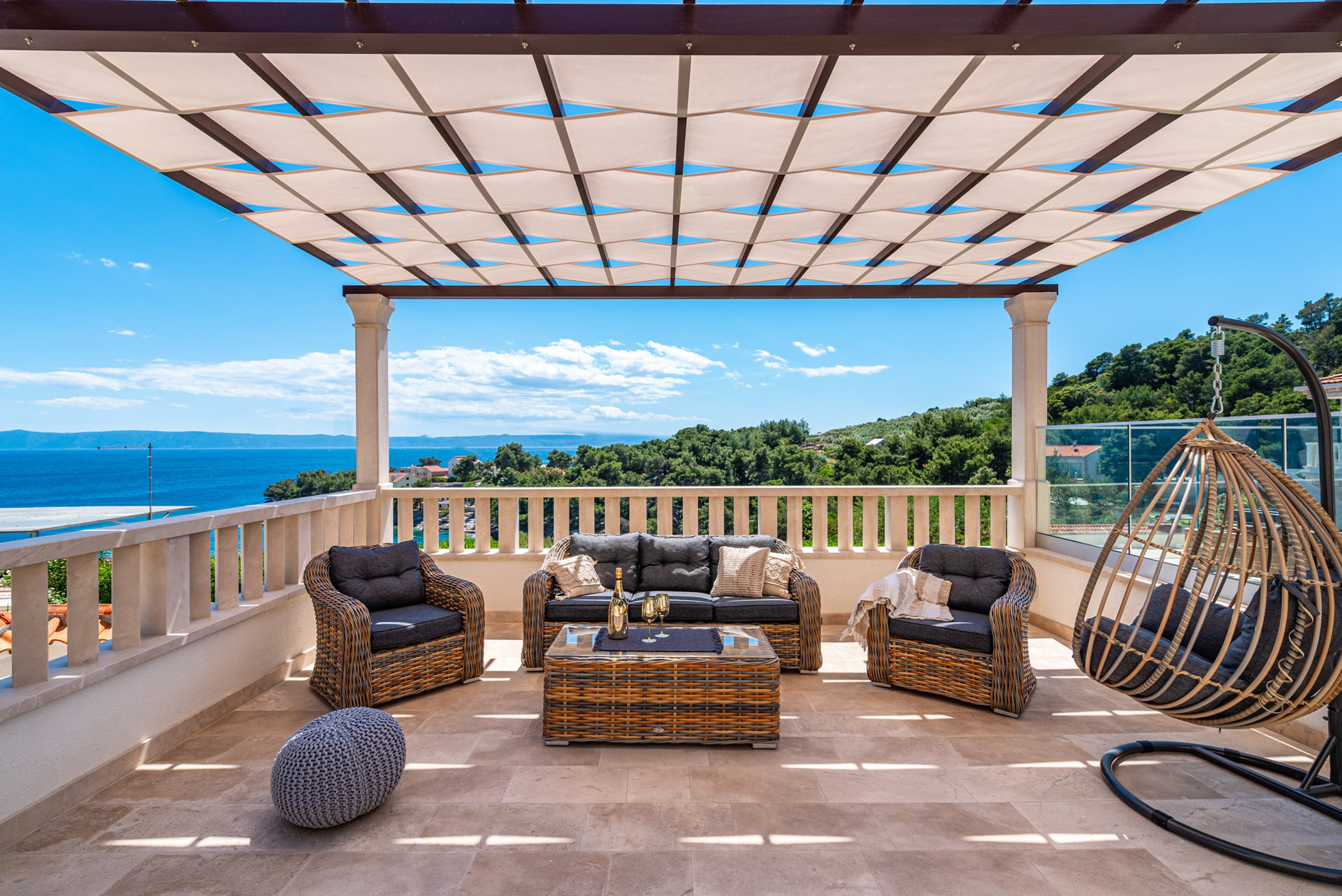 Villa Sailing Blue with Pool