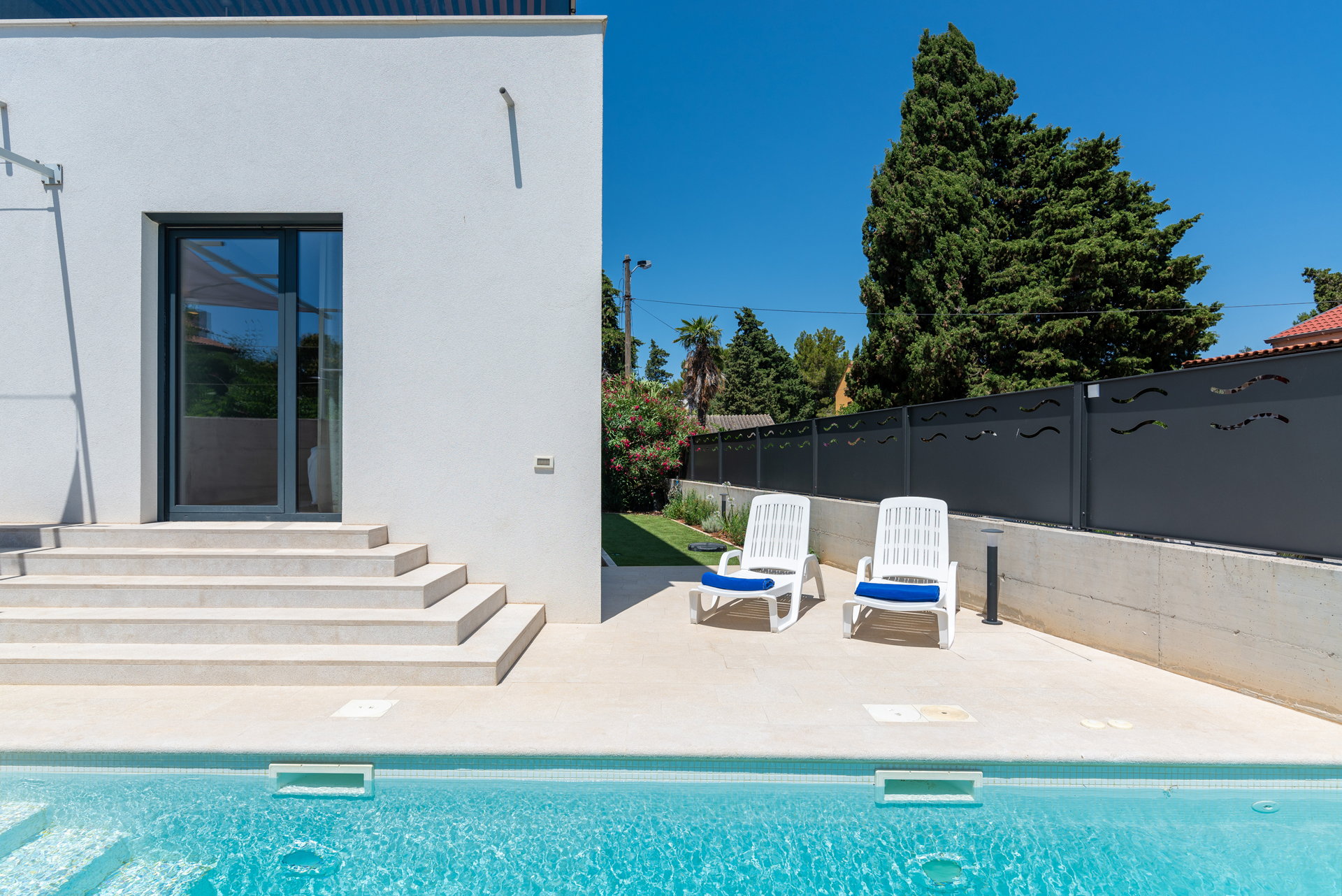 Villa Flying Star with Pool