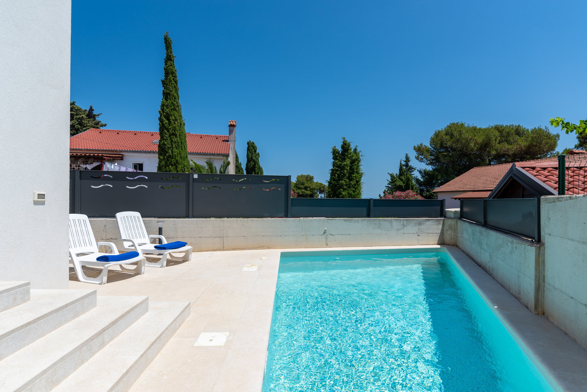 Villa Flying Star with Pool