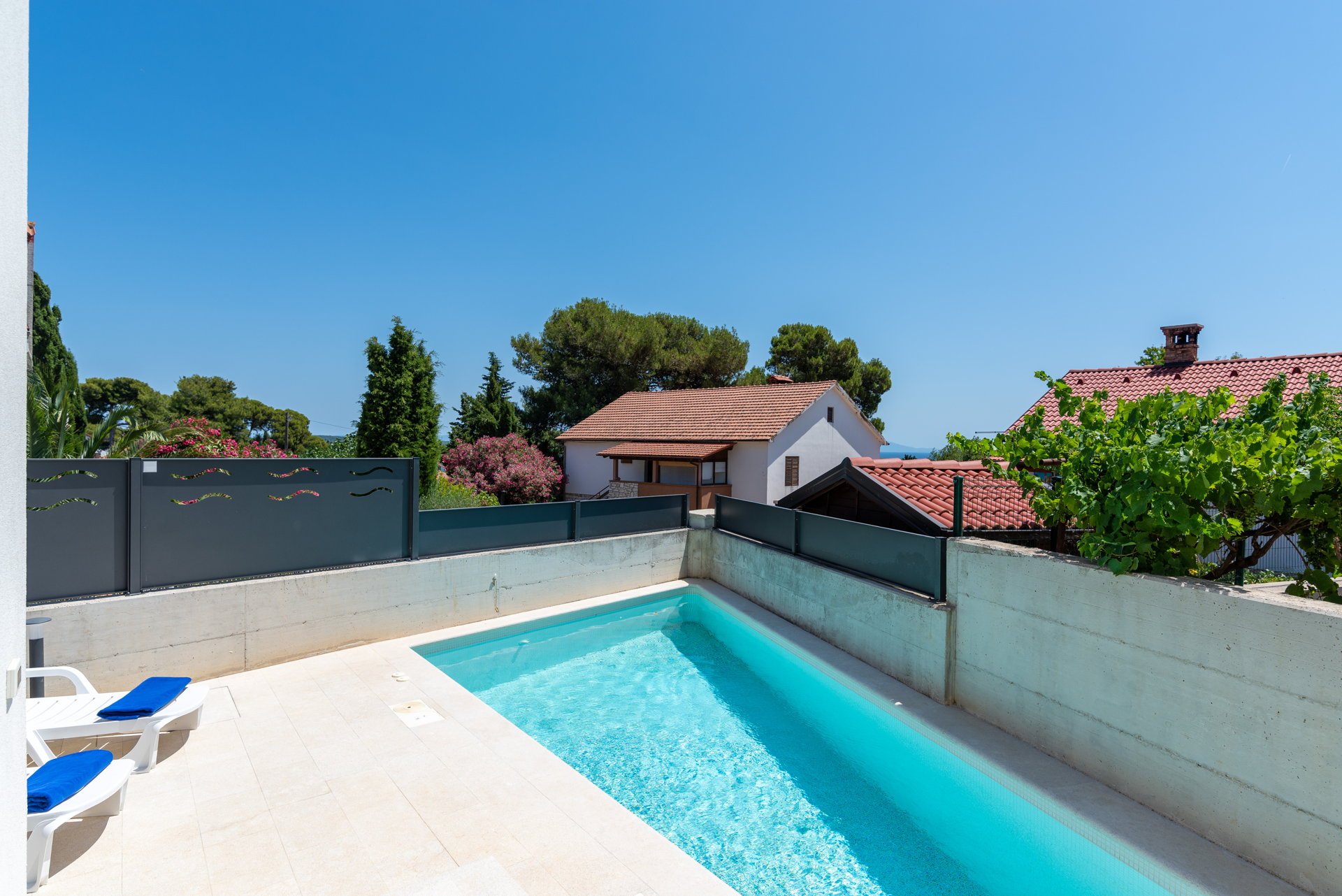 Villa Flying Star with Pool