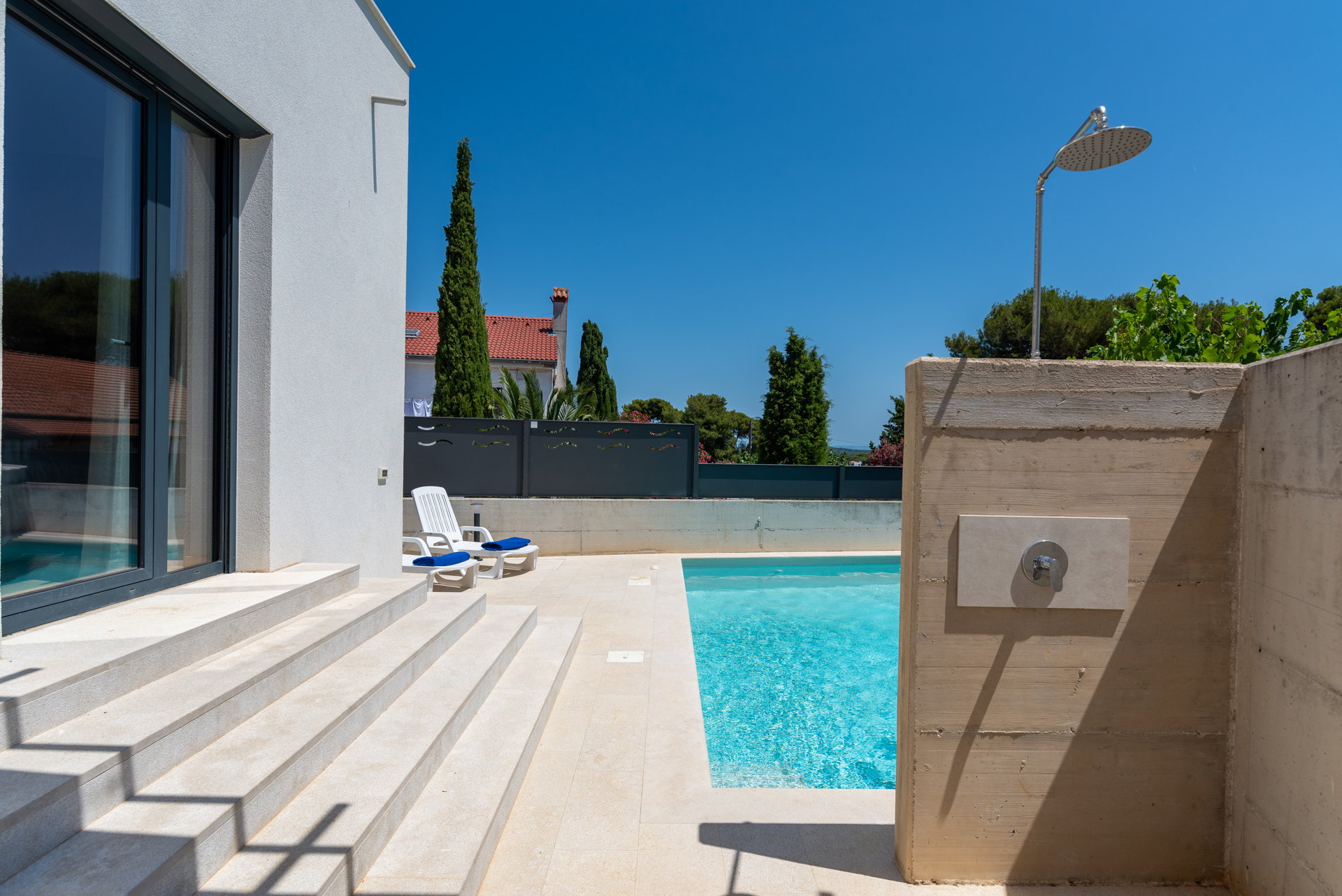 Villa Flying Star with Pool