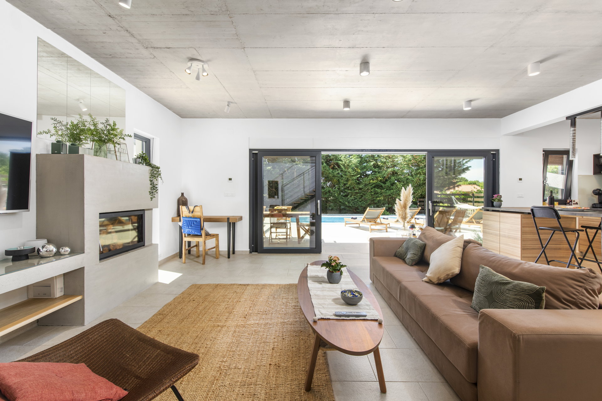 Luxury Villa Bosque with Pool