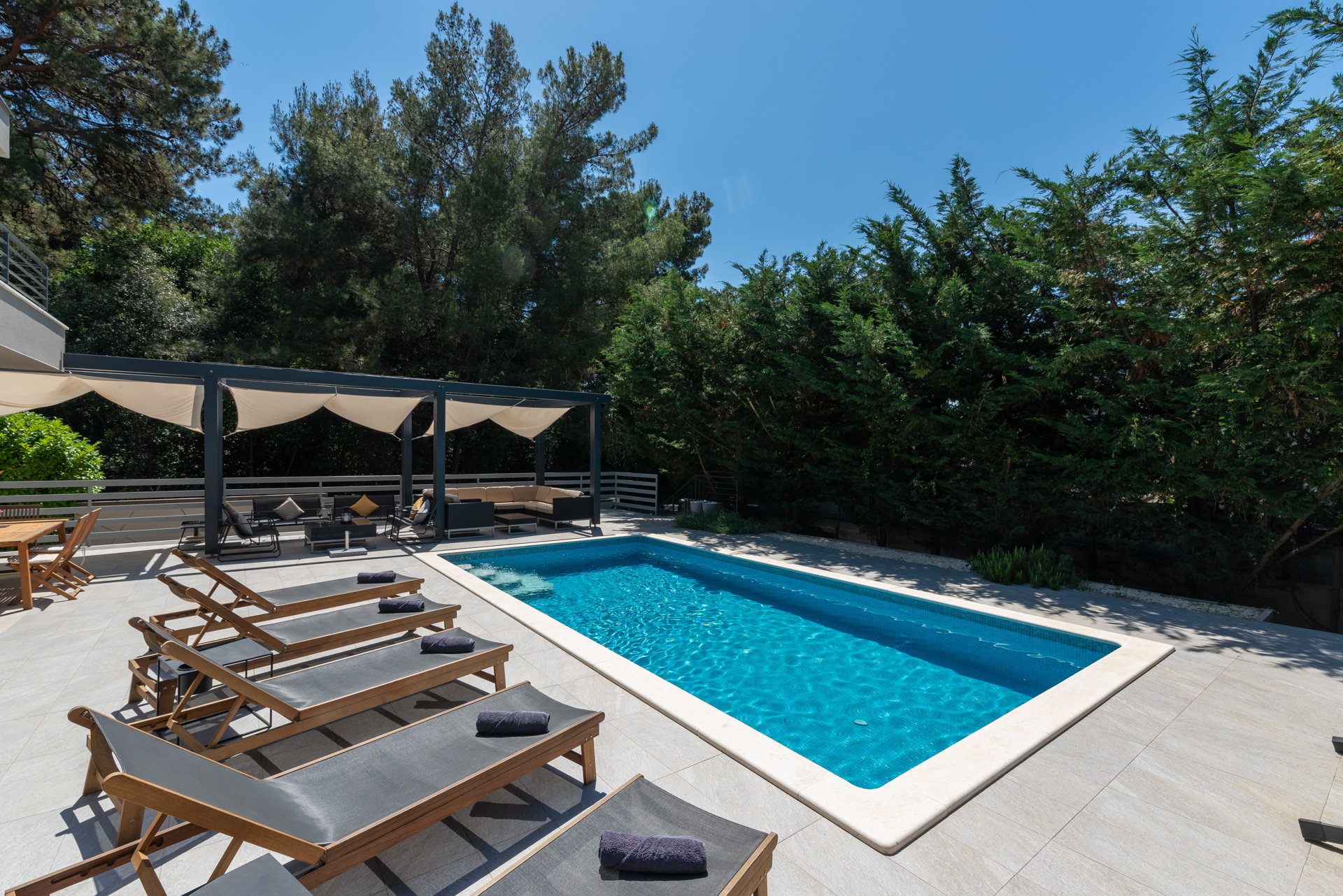Luxury Villa Bosque with Pool