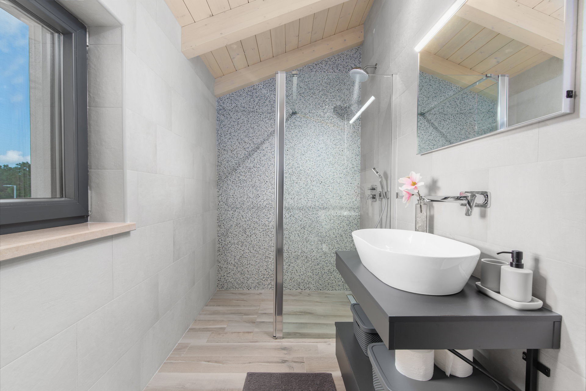 Villa Porta Aurea with Pool