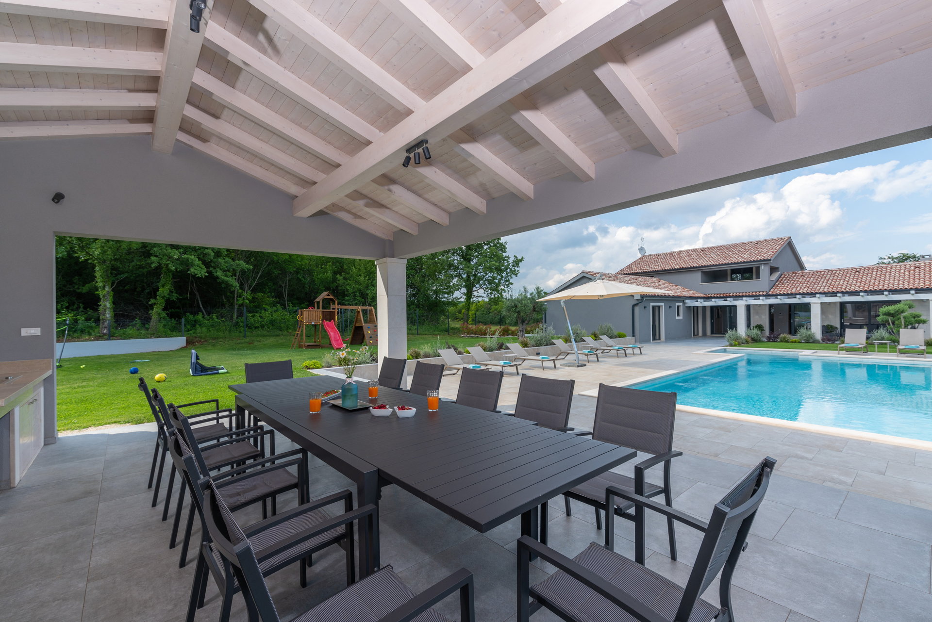 Villa Porta Aurea with Pool