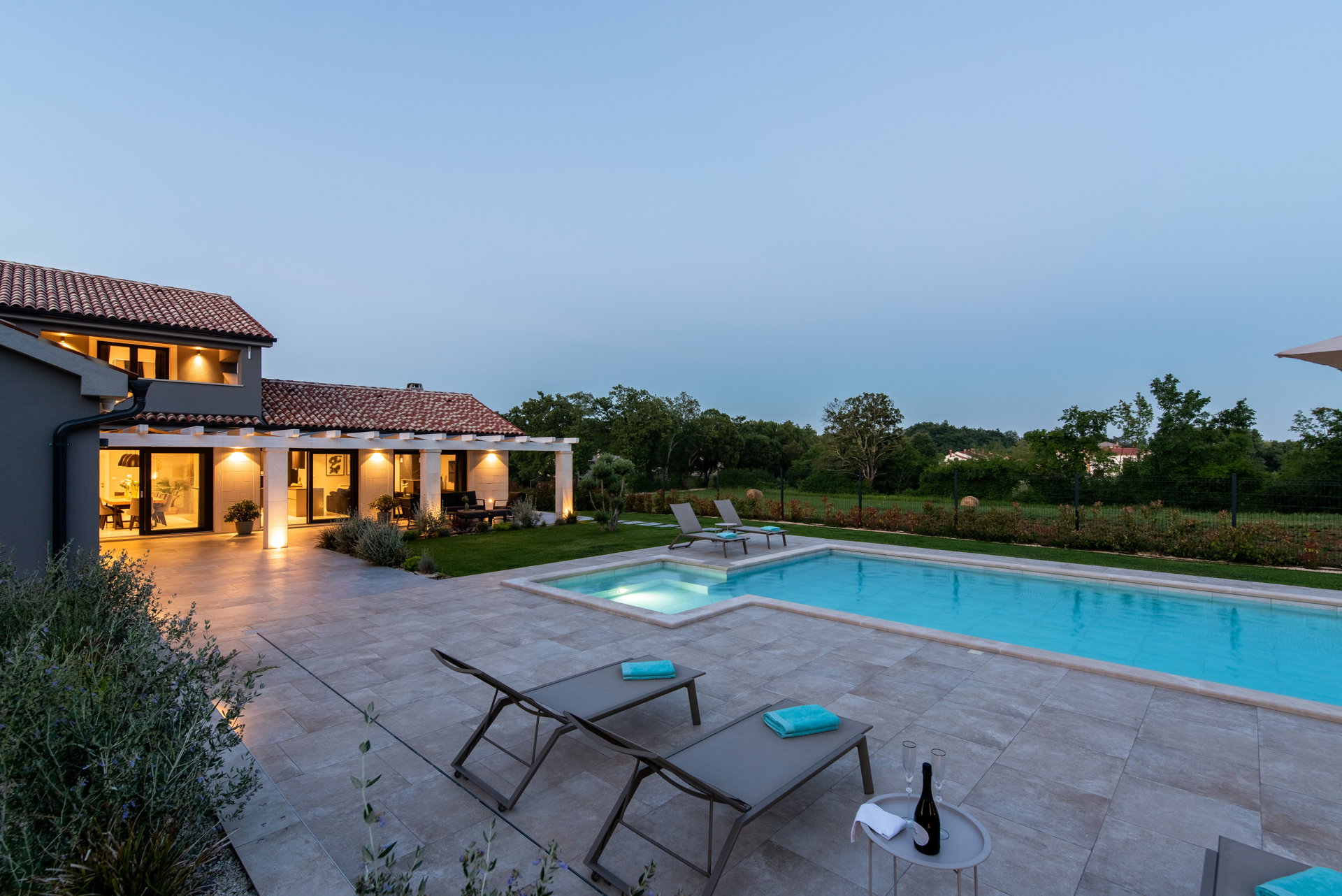 Villa Porta Aurea with Pool