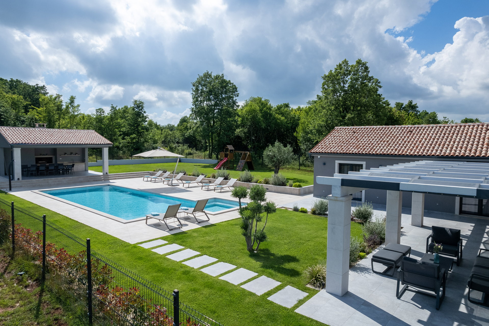 Villa Porta Aurea with Pool