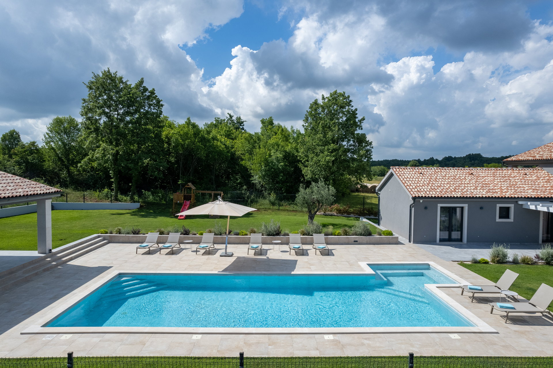 Villa Porta Aurea with Pool