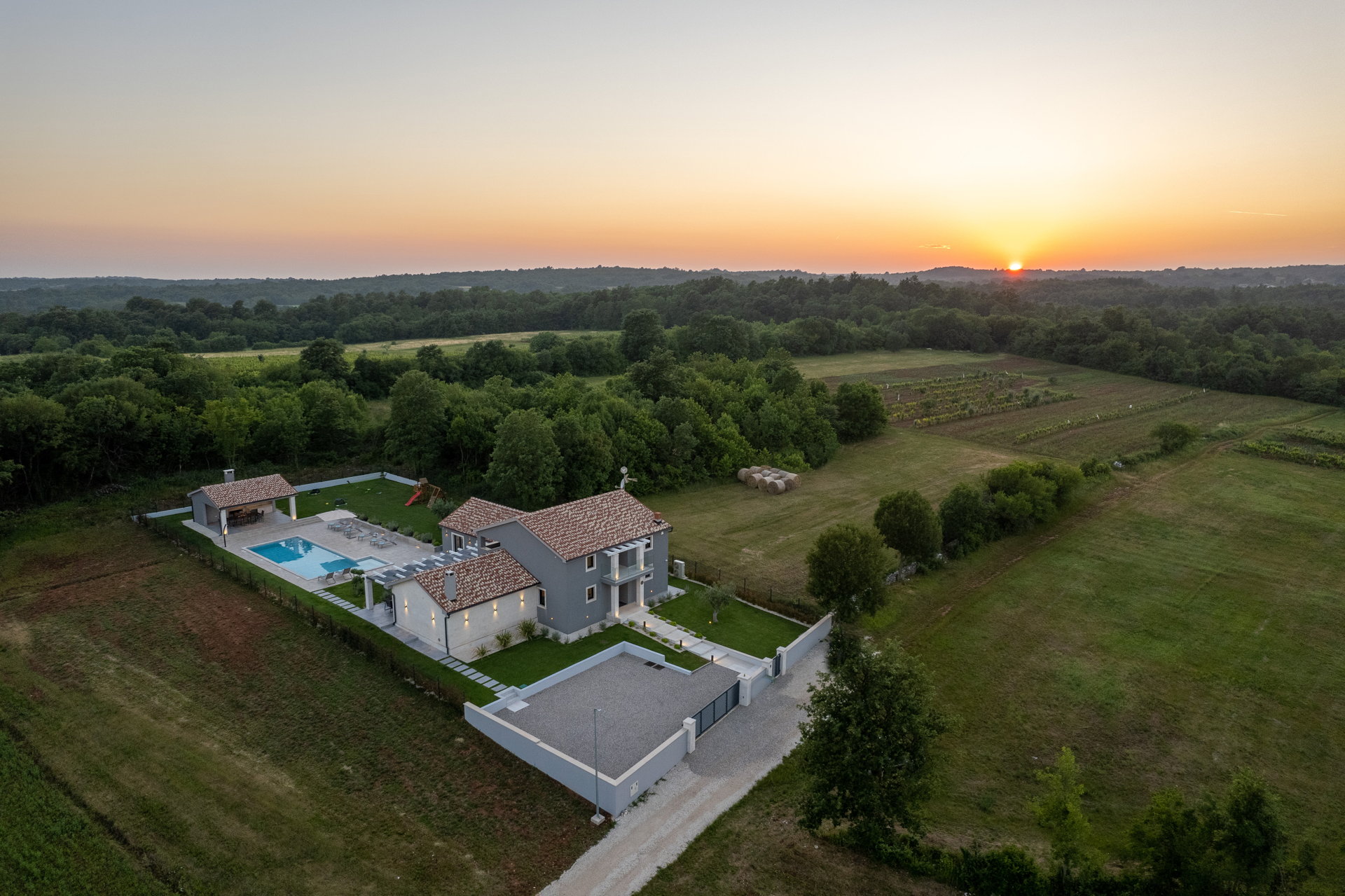 Villa Porta Aurea with Pool