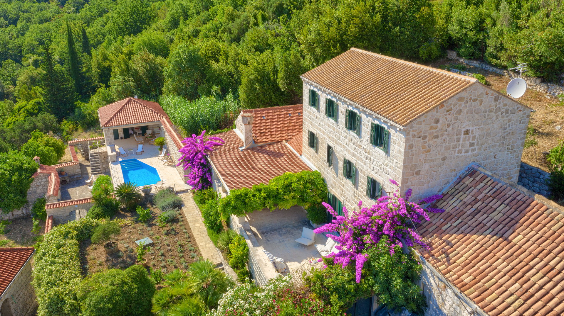 Villa Above the Sky with Pool