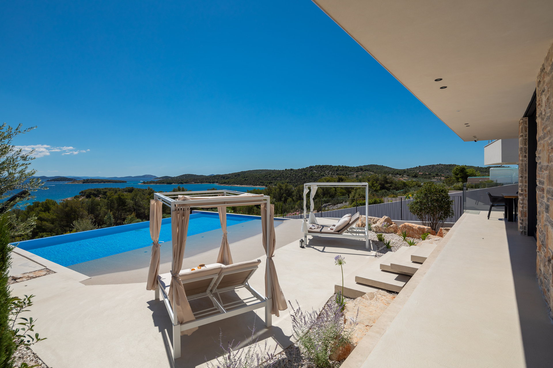 Luxury Villa Siesta with Pool