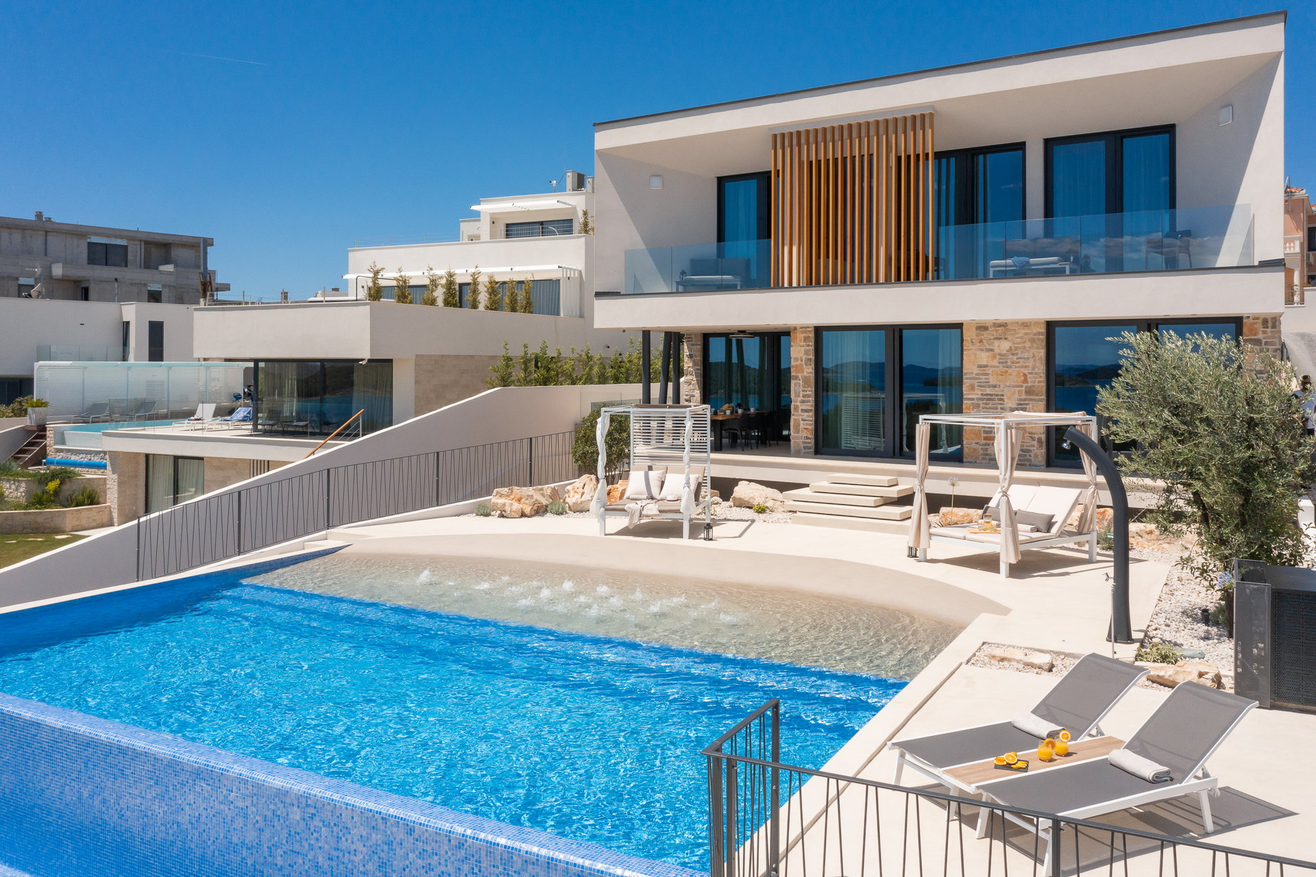 Luxury Villa Siesta with Pool