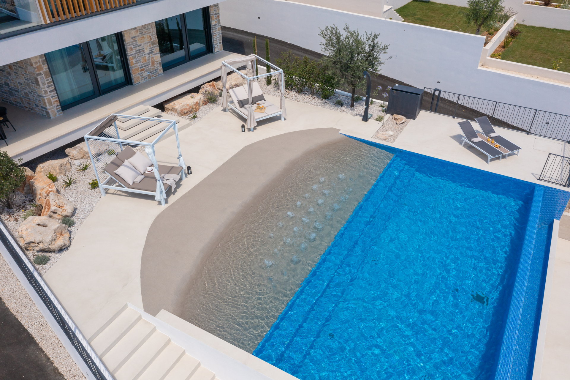 Luxury Villa Siesta with Pool