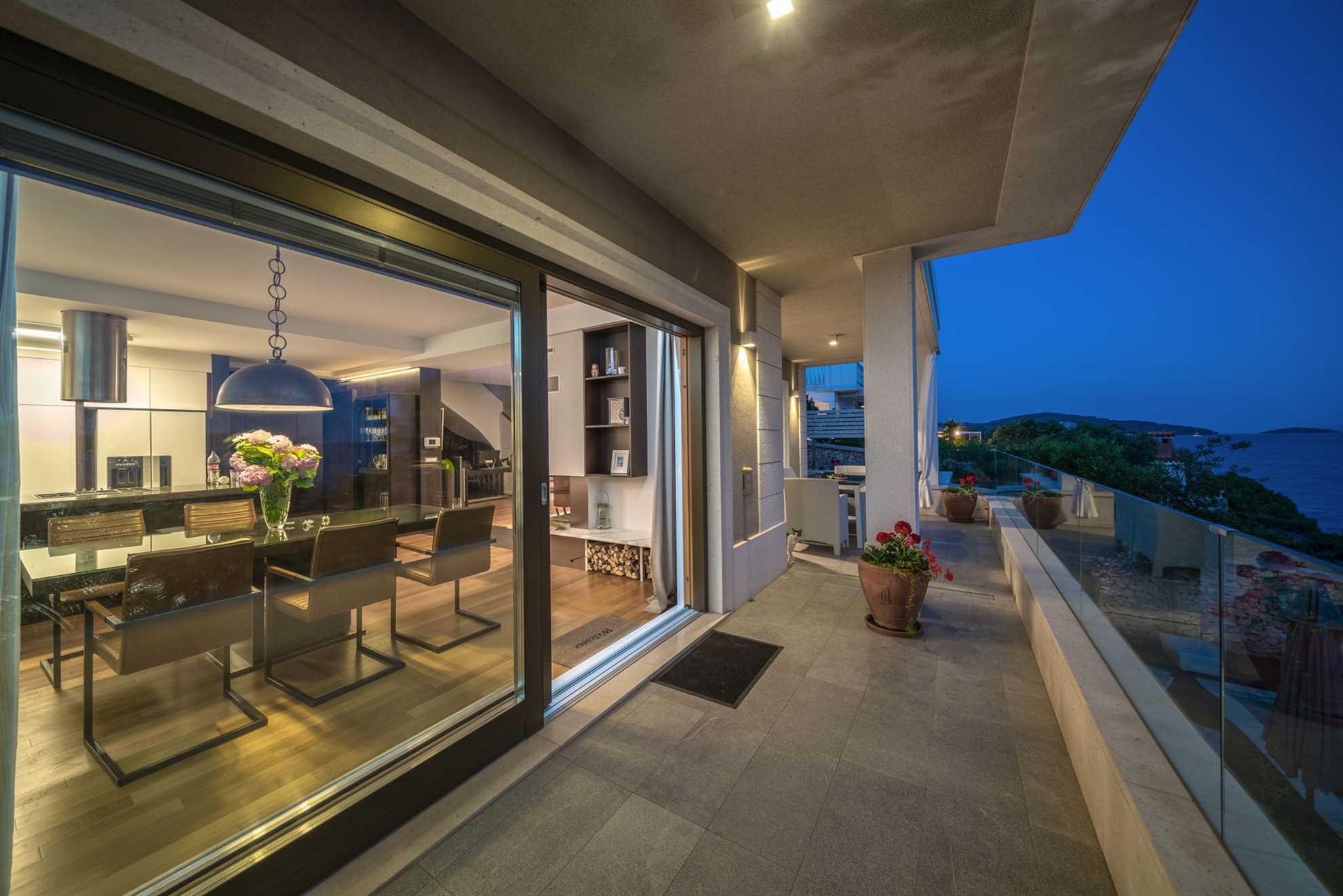 Villa Mediterraneo with Swimming pool