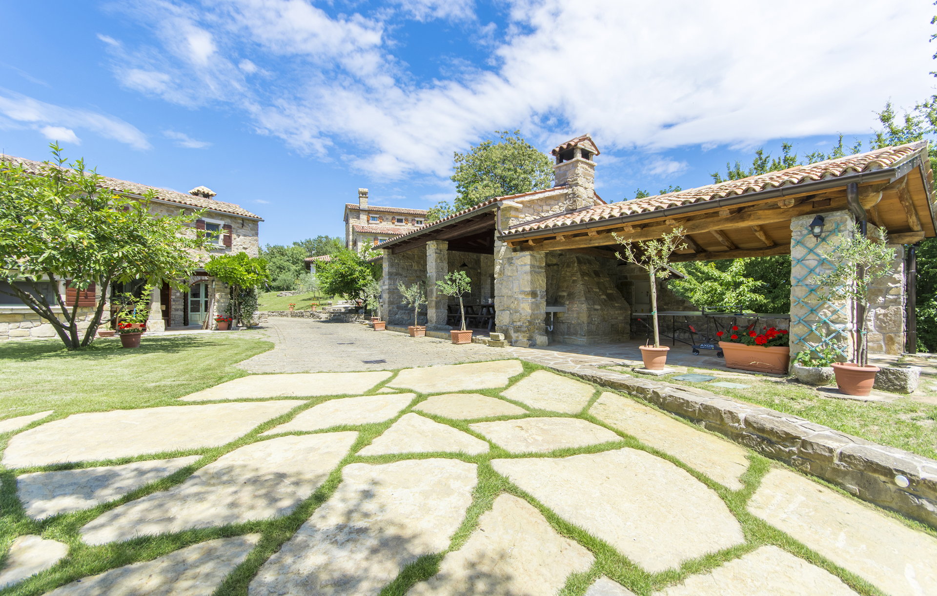 Villa Green Paradise with Pool