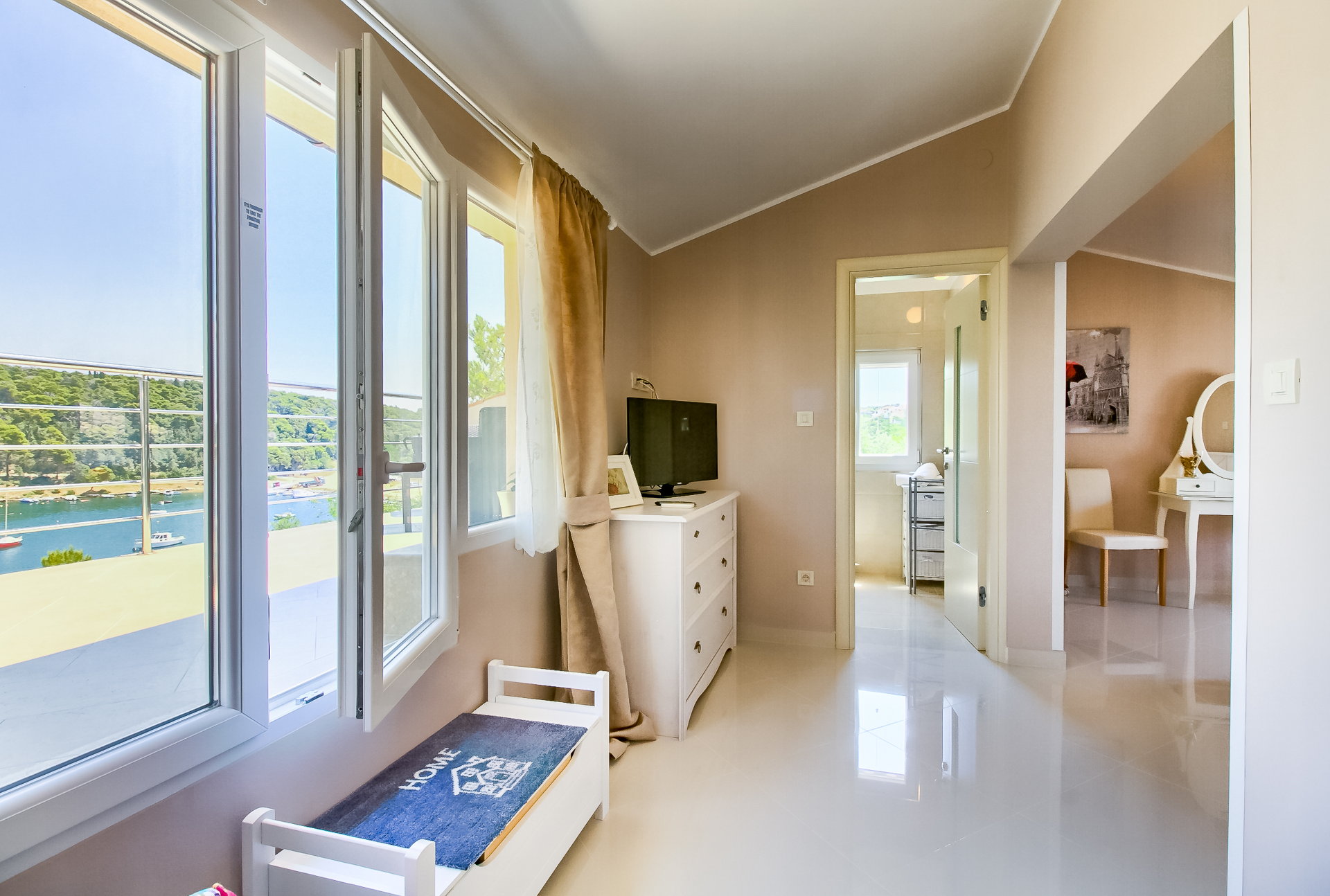 Villa Lyra with Private Pool