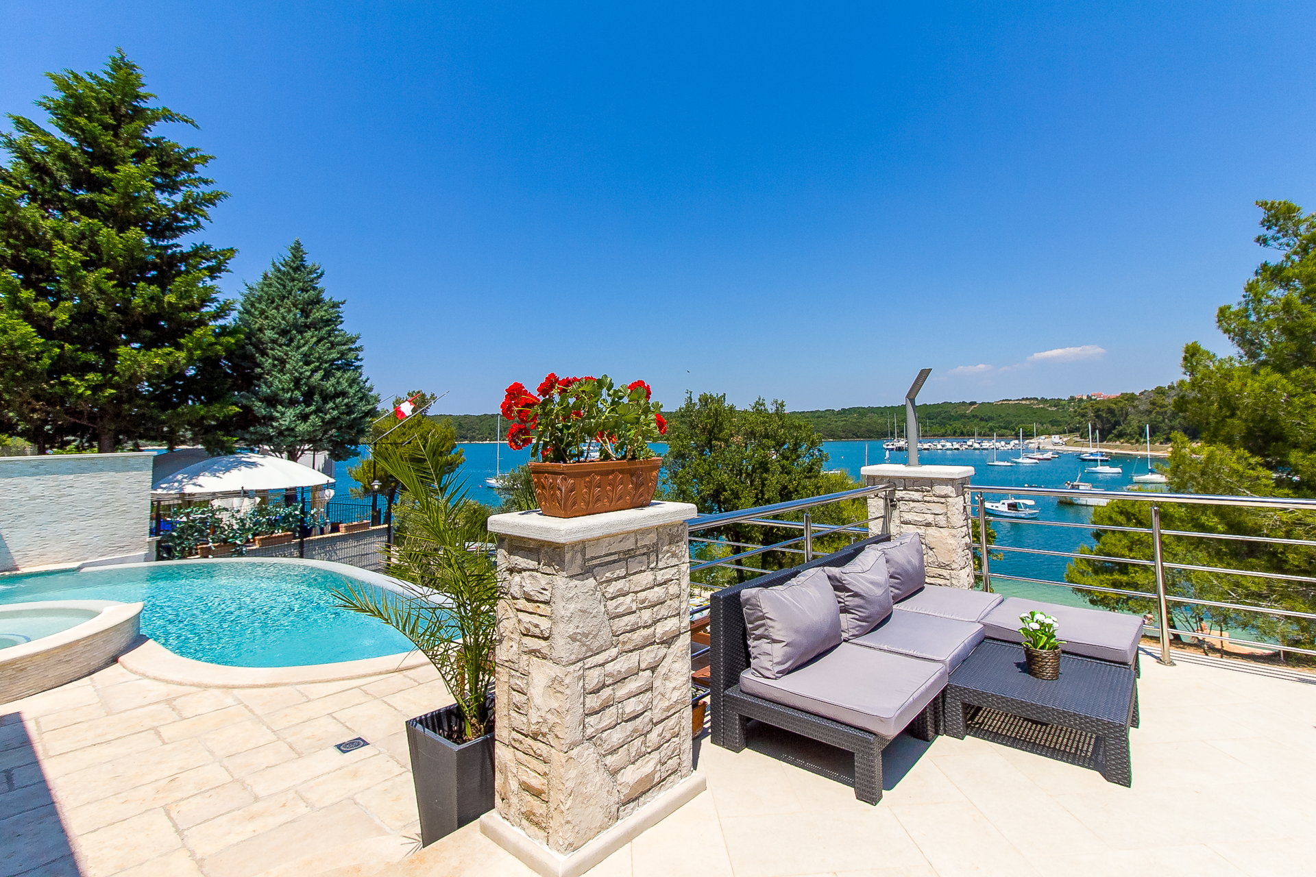 Villa Lyra with Private Pool