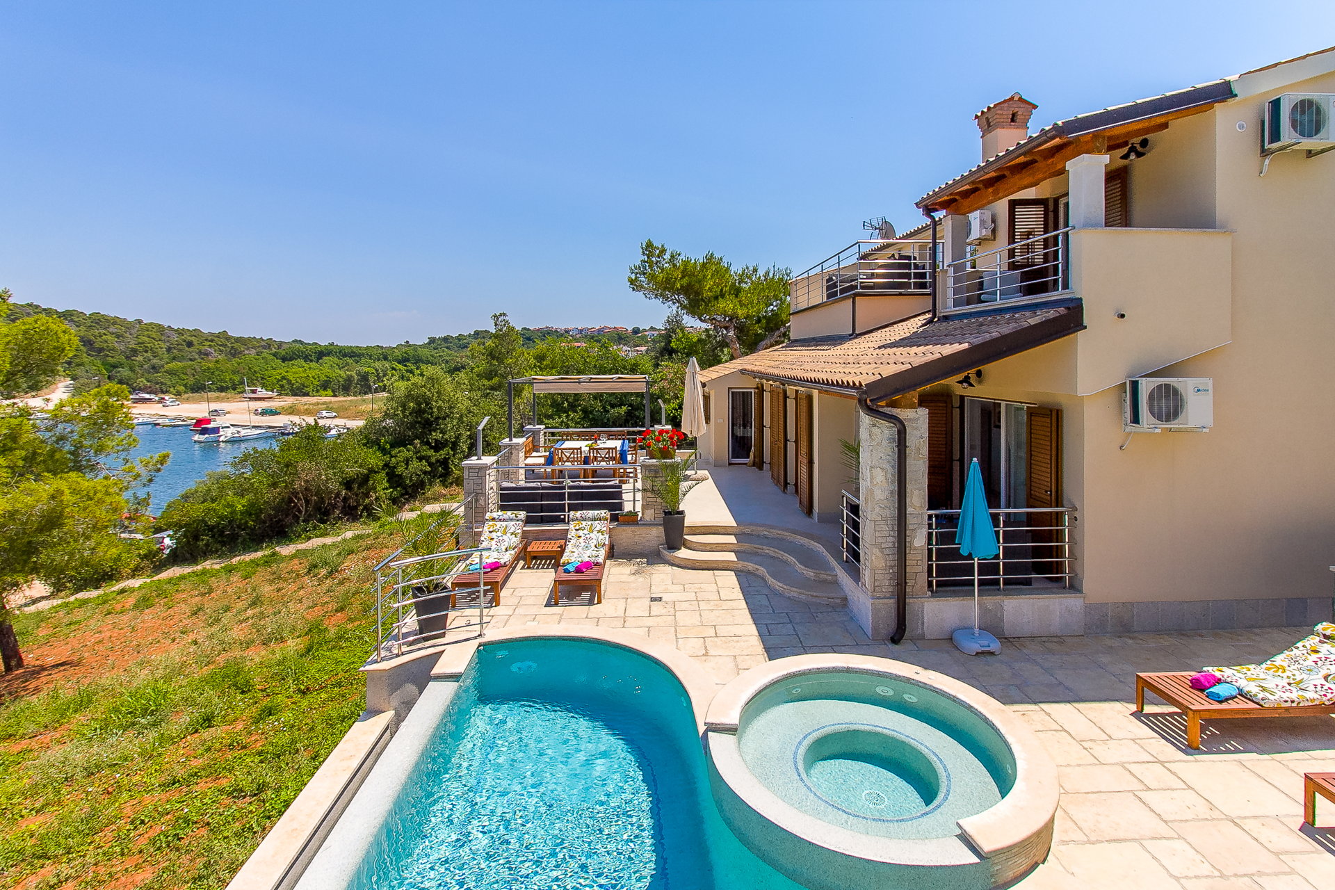 Villa Lyra with Private Pool