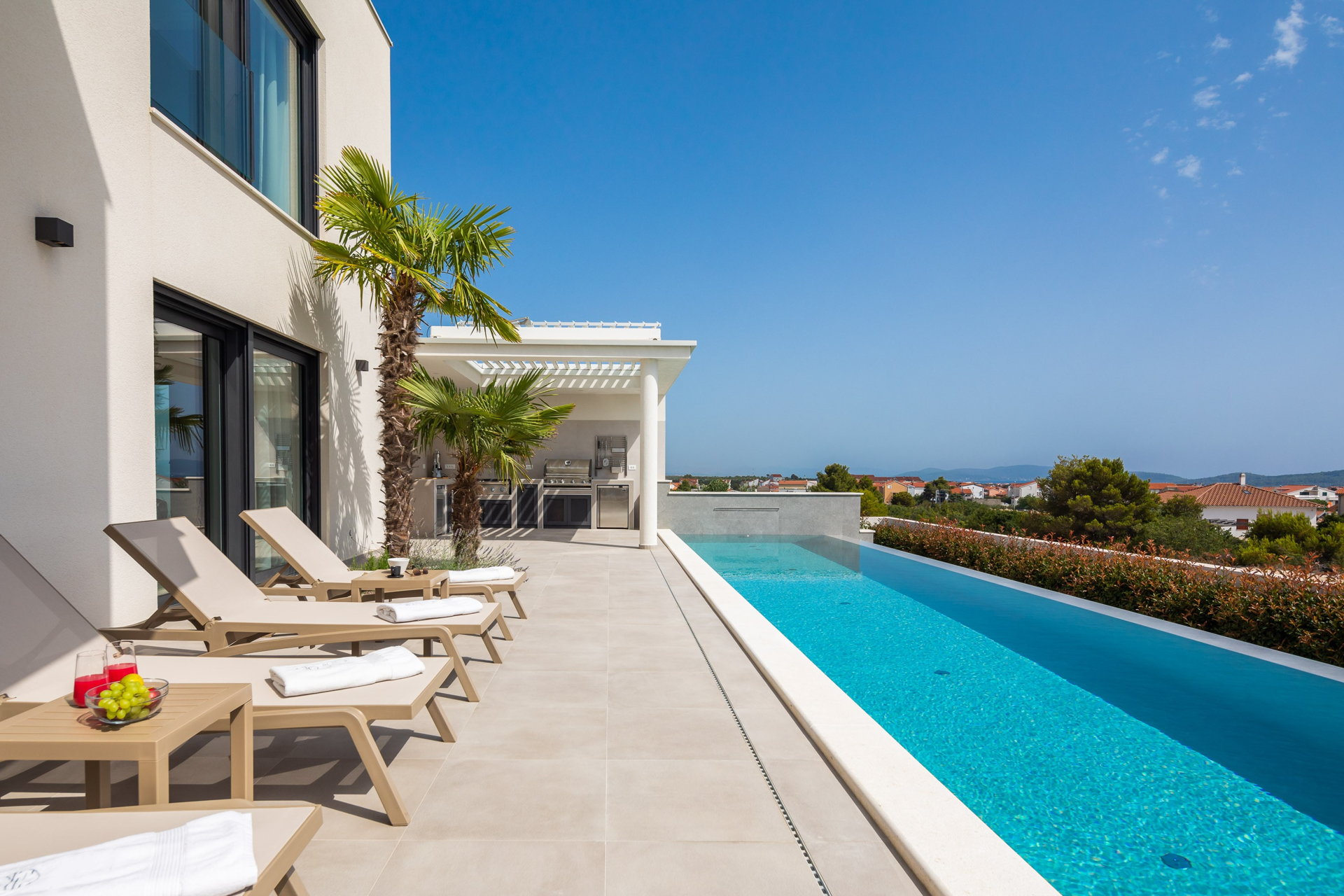 Luxury Villa Superstar with Pool