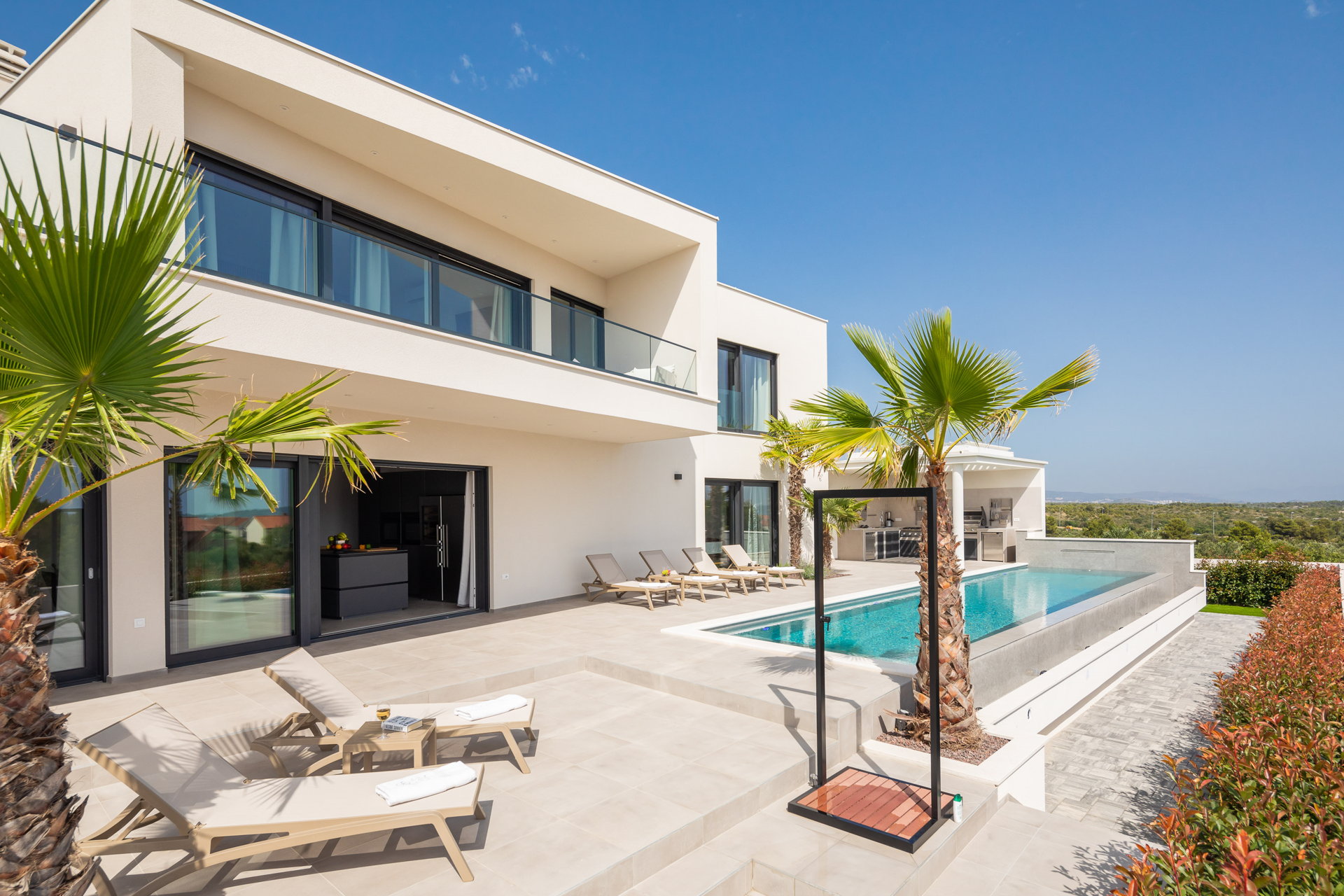Luxury Villa Superstar with Pool