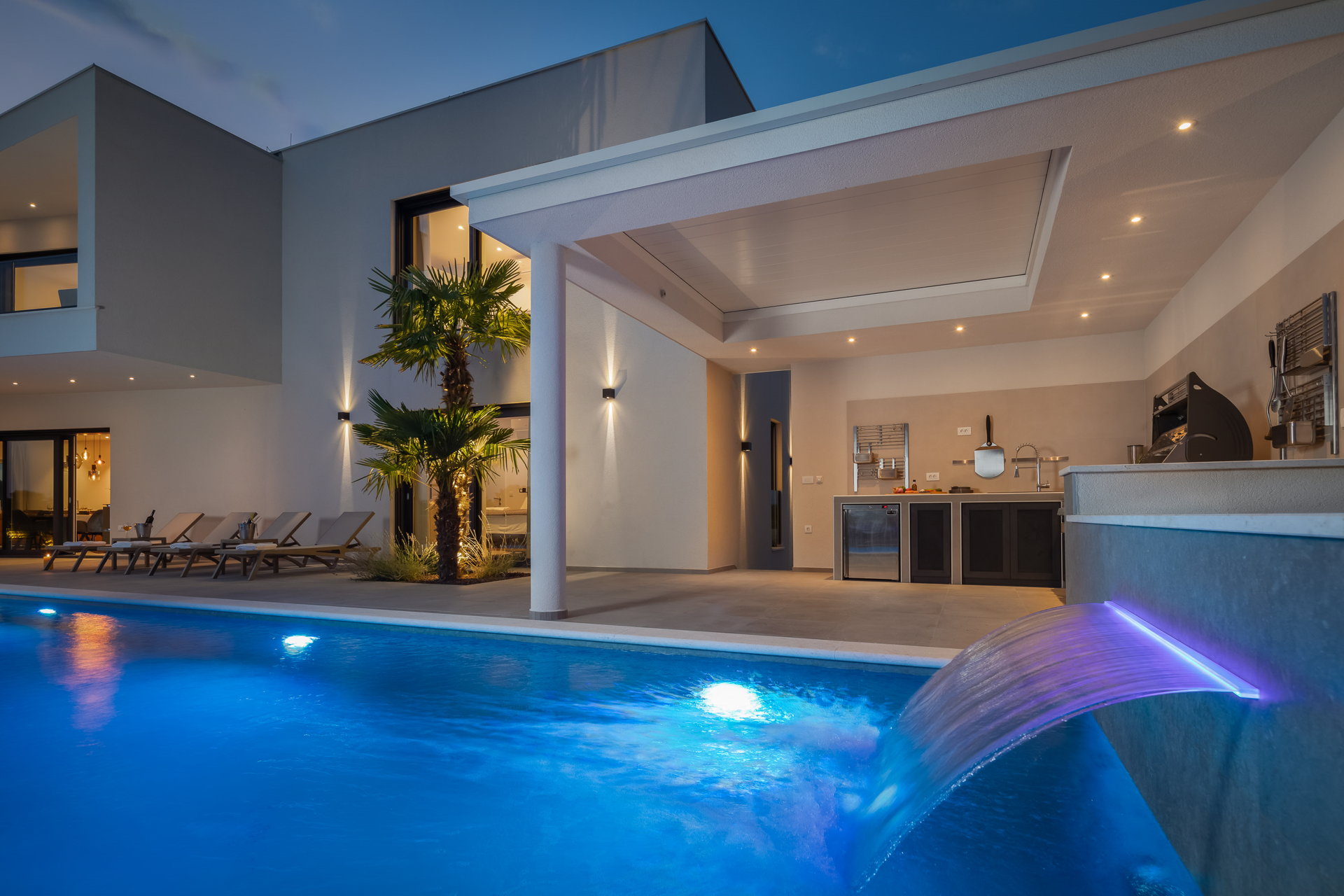 Luxury Villa Superstar with Pool