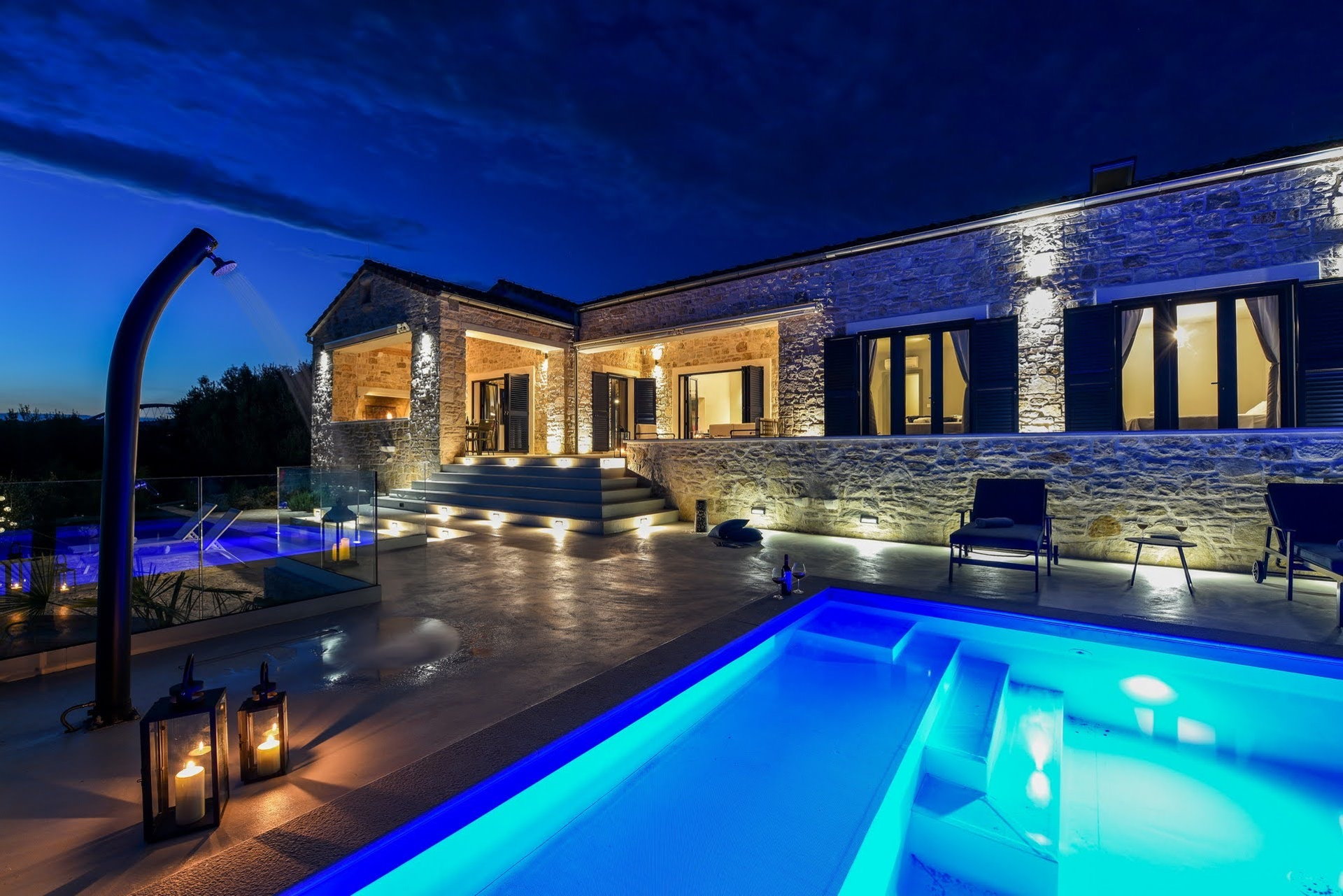 Luxury Villa Aqua Vision with Pool