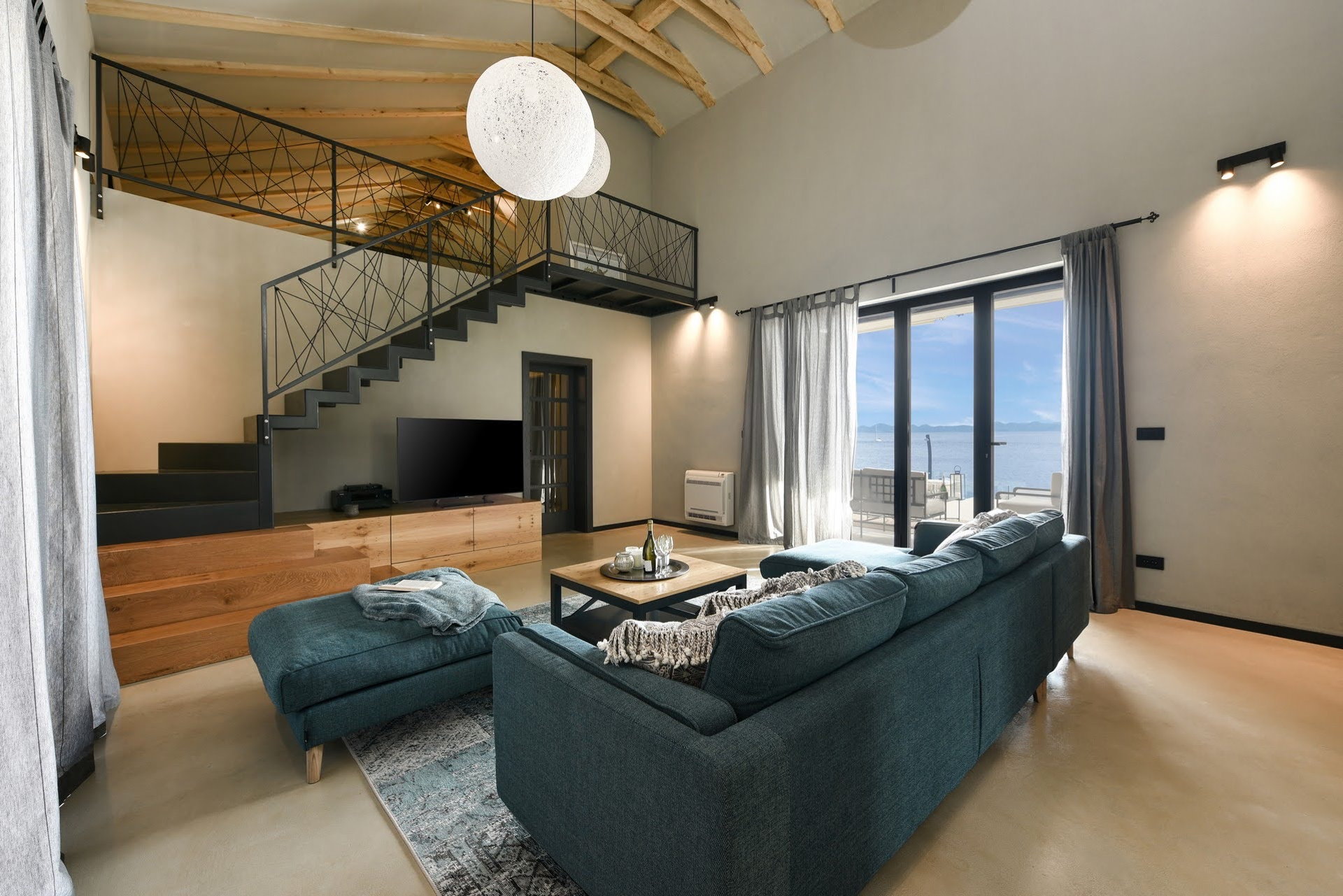 Luxury Villa Aqua Vision with Pool