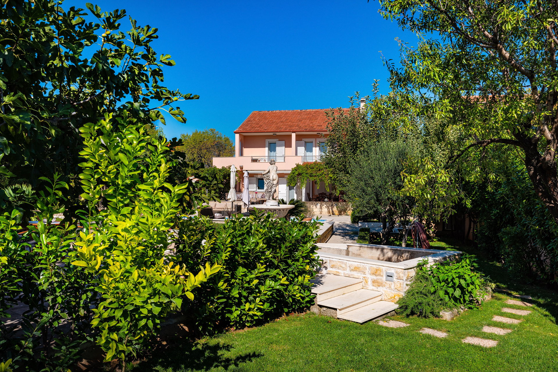 Villa ColorFuse with Heated Pool