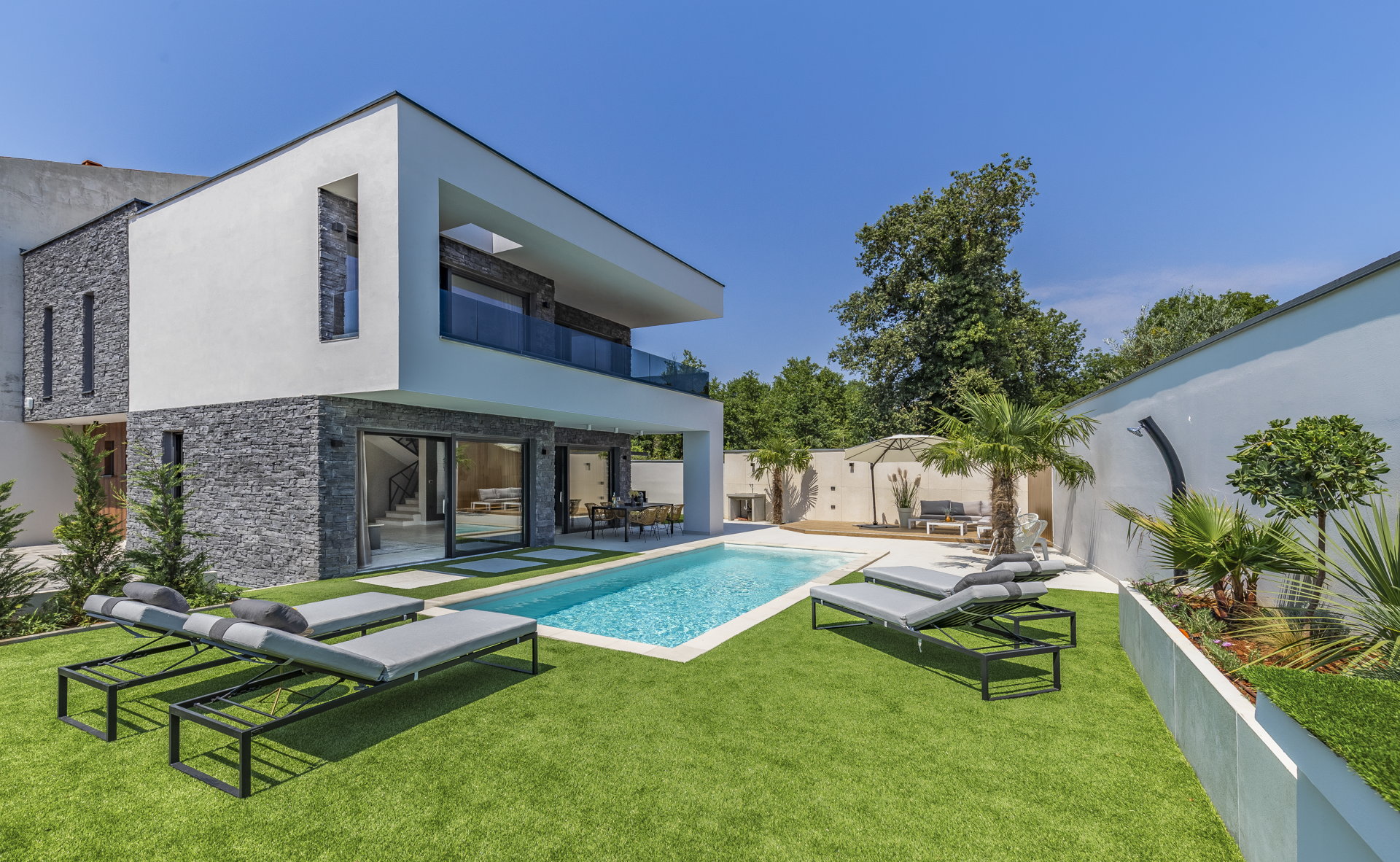 Luxury Villa Xquisite with Pool