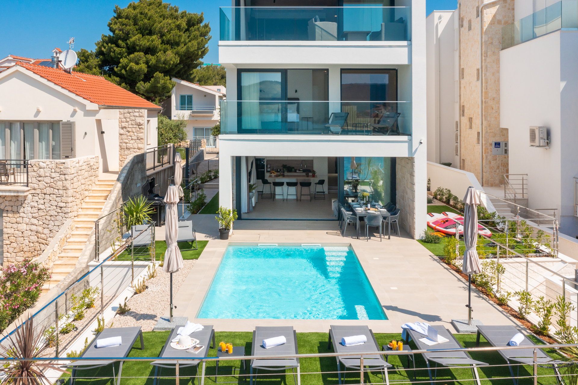 Beachfront Villa Mona Lisa with Pool
