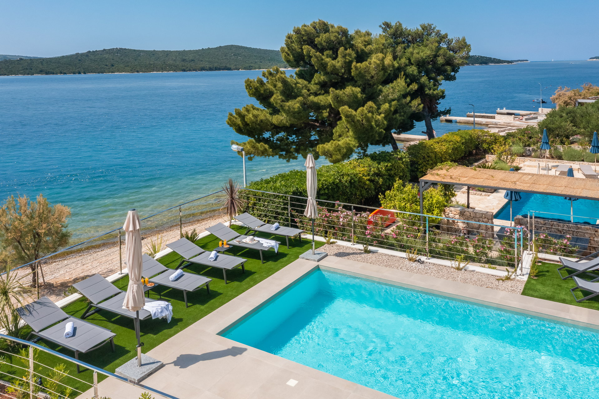 Beachfront Villa Mona Lisa with Pool