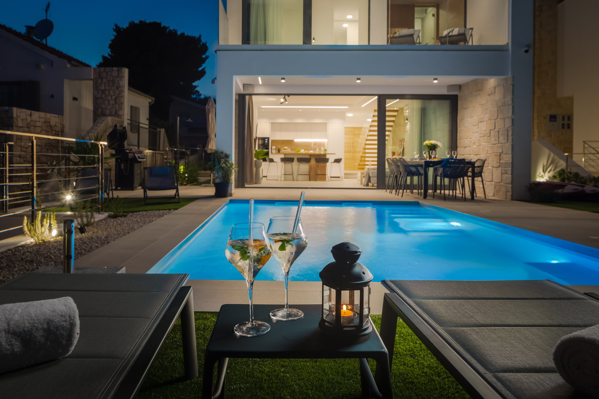 Beachfront Villa Mona Lisa with Pool