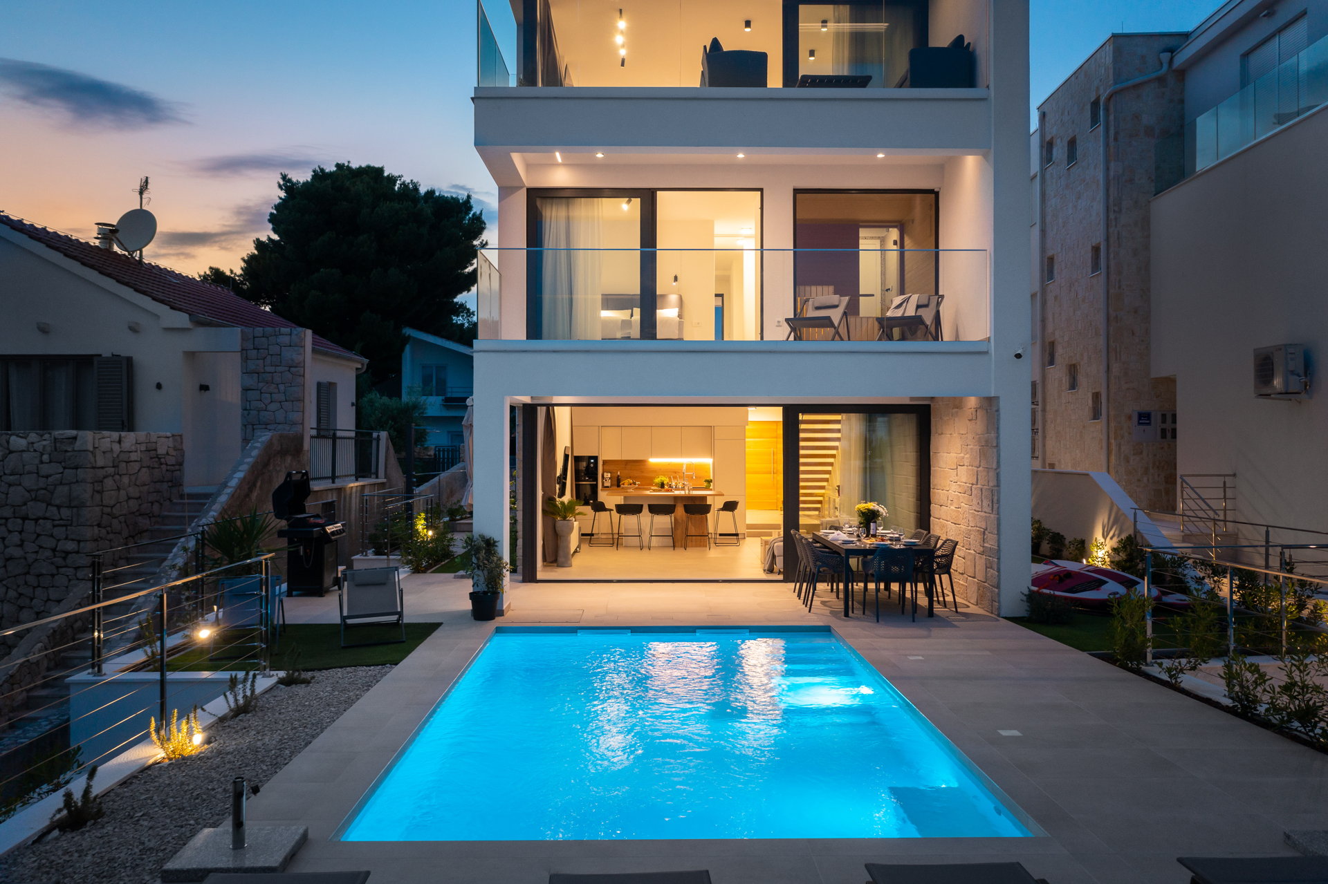 Beachfront Villa Mona Lisa with Pool