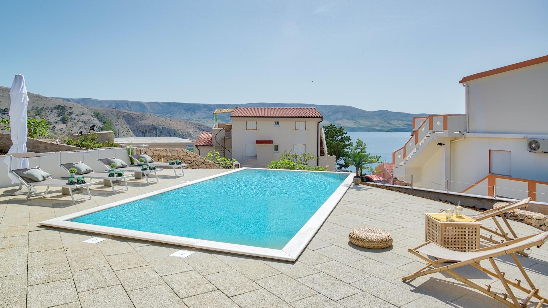 Villa Mimosa with Pool