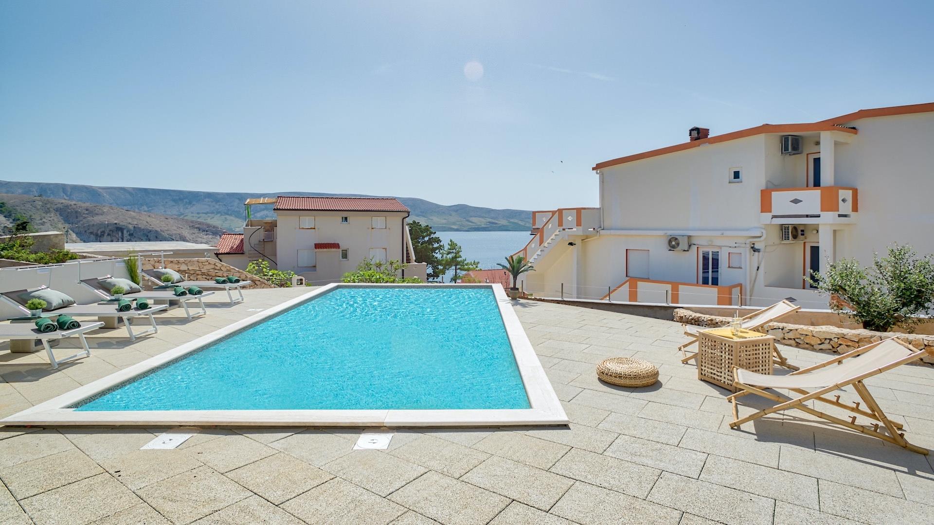 Villa Mimosa with Pool