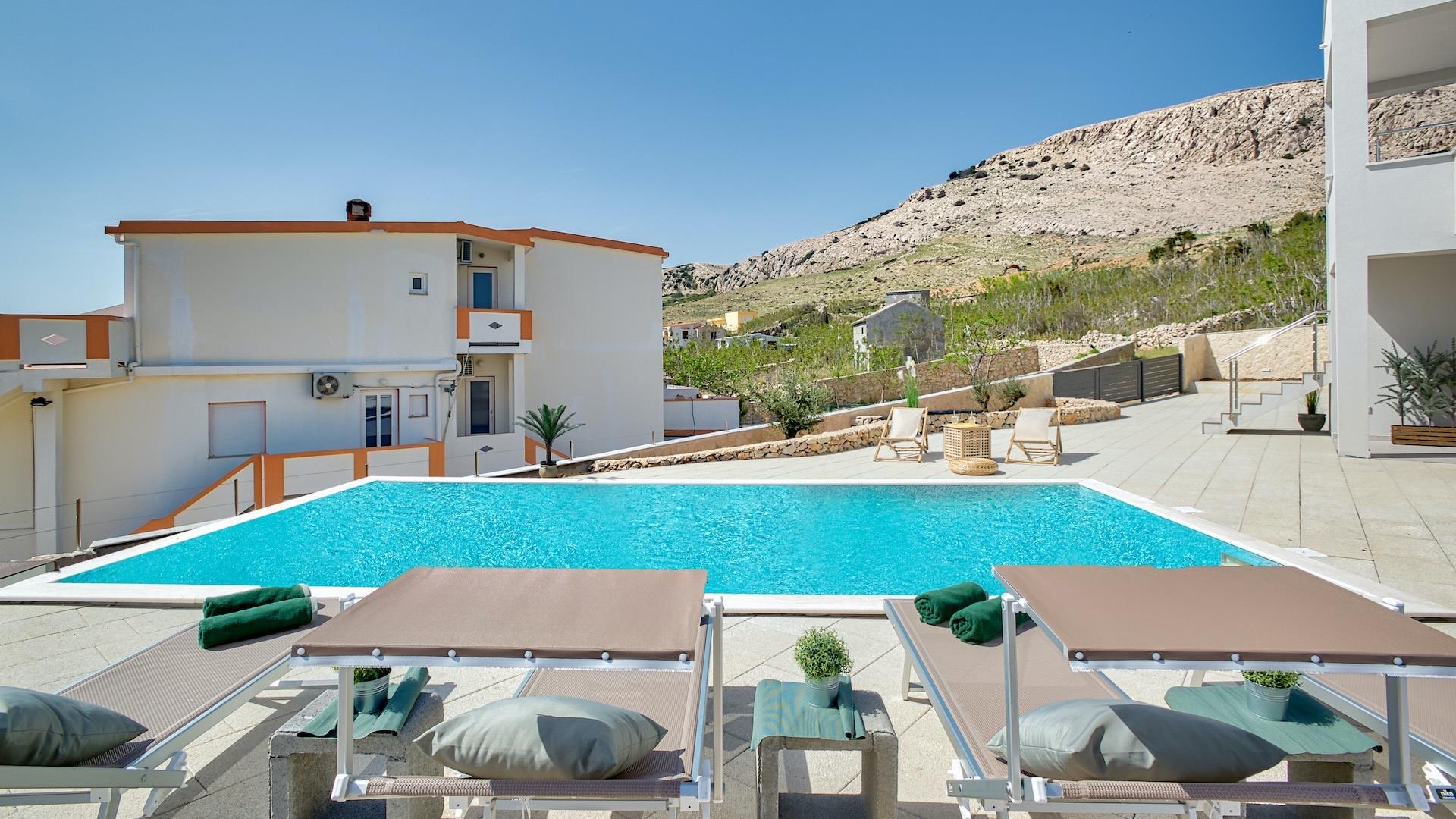 Villa Mimosa with Pool