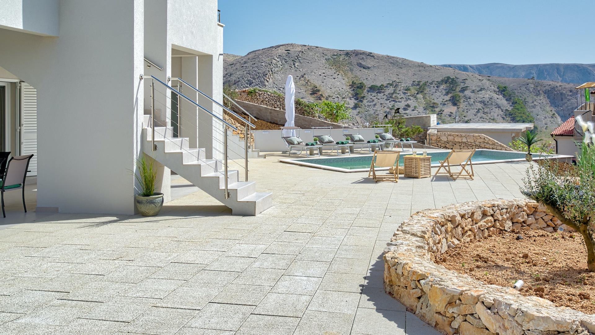Villa Mimosa with Pool