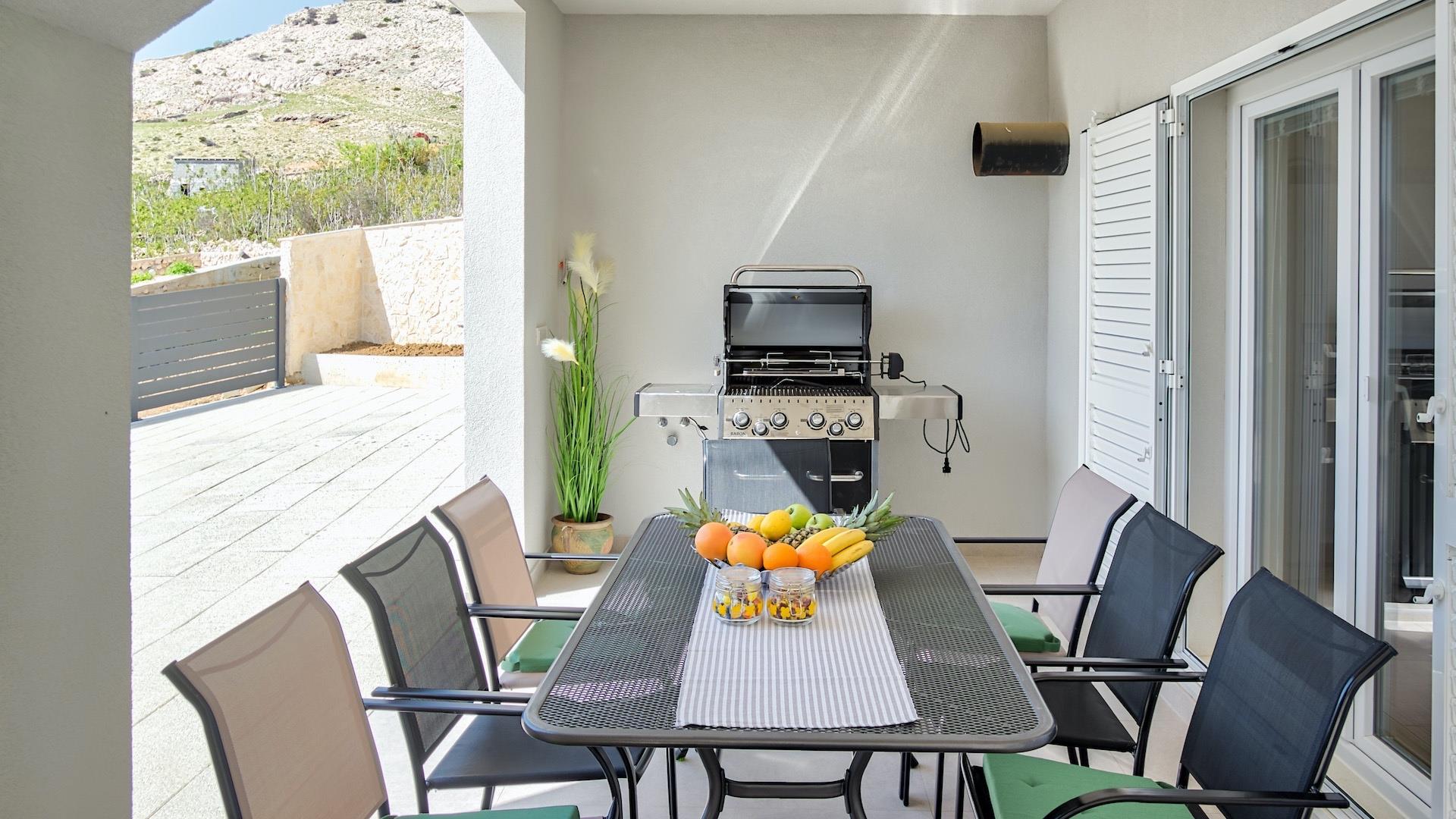 Villa Mimosa with Pool