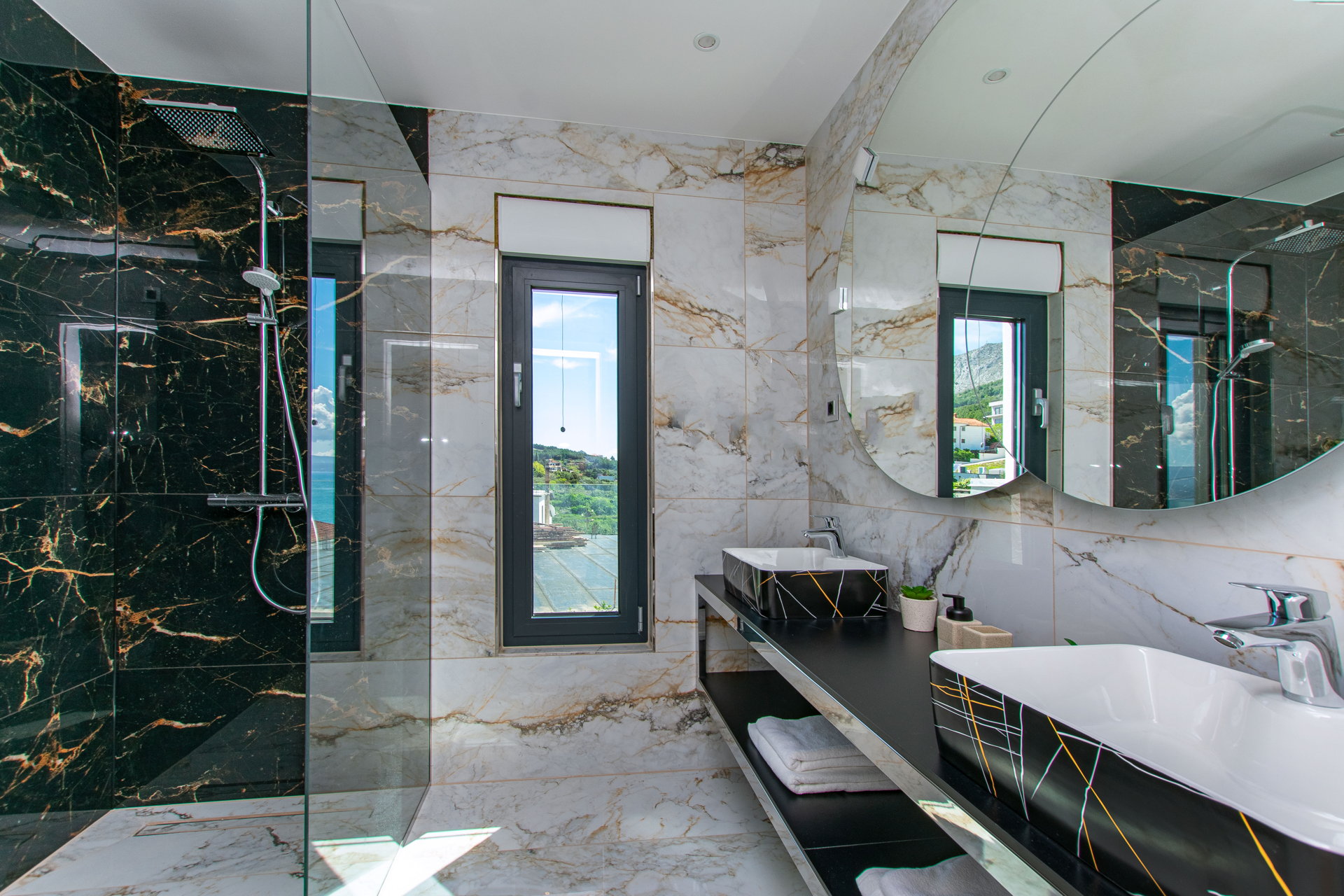 Luxury Villa Grande Aria with Pool