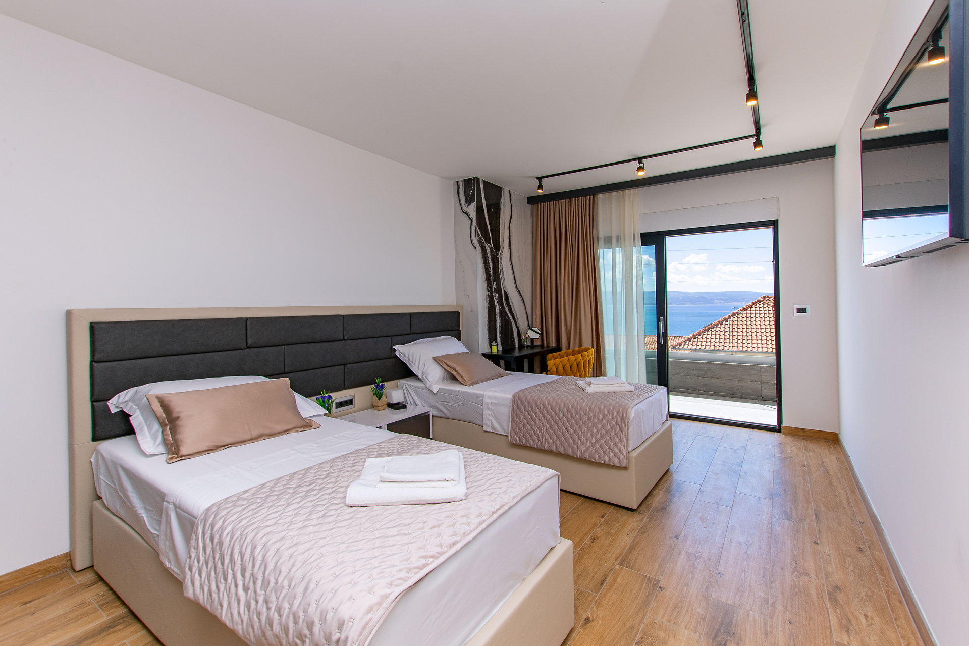 Luxury Villa Grande Aria with Pool