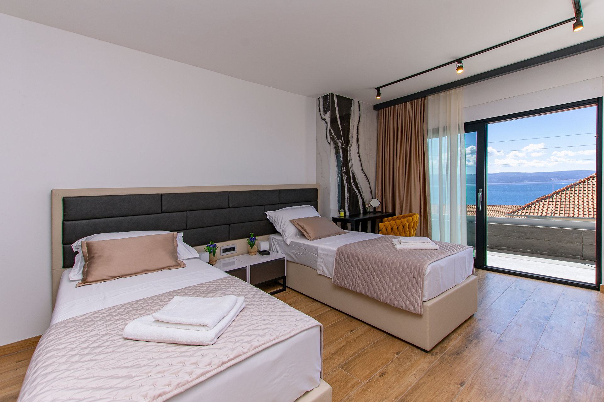 Luxury Villa Grande Aria with Pool