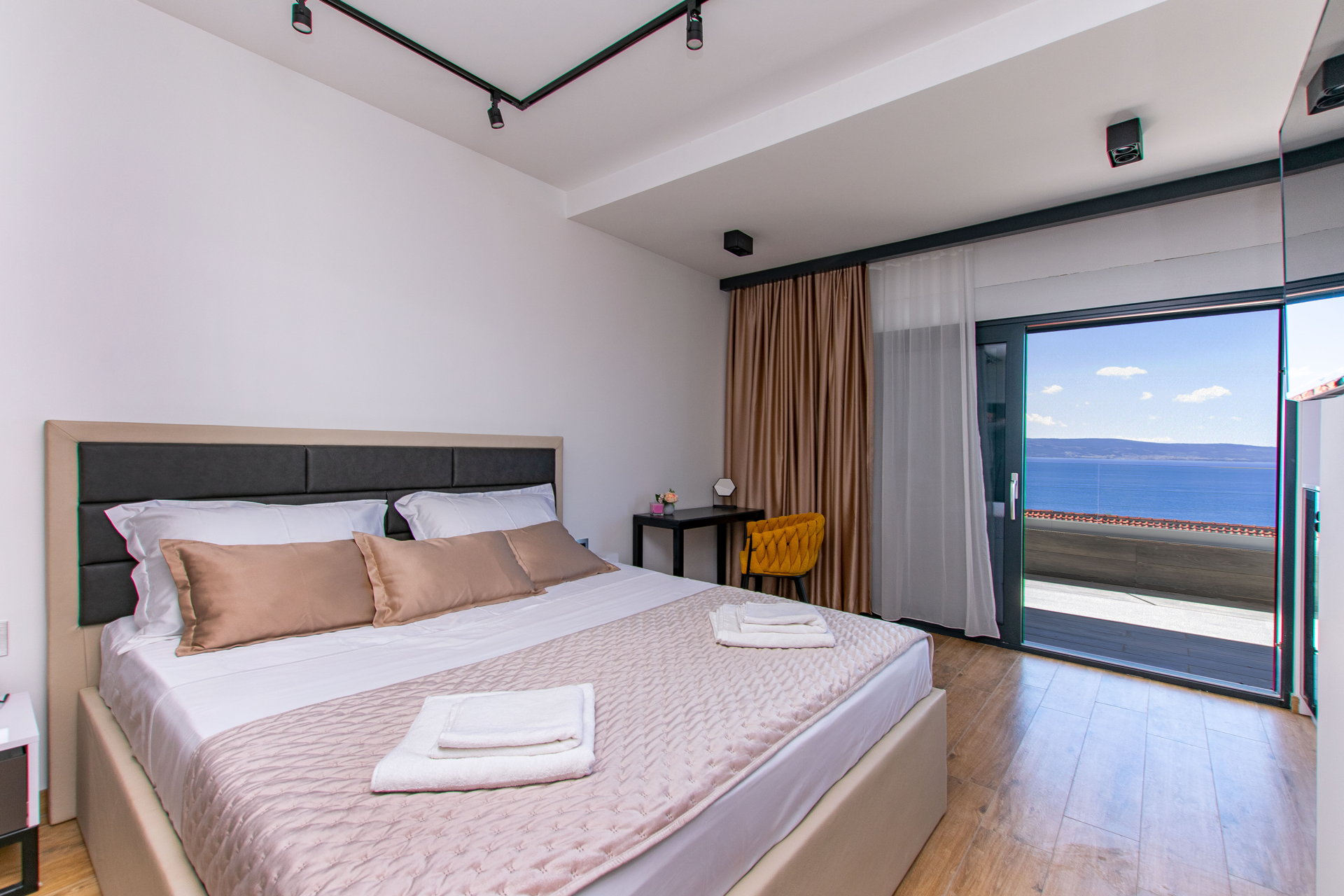 Luxury Villa Grande Aria with Pool