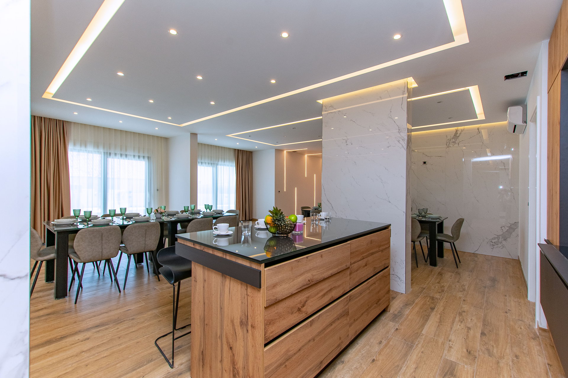 Luxury Villa Grande Aria with Pool