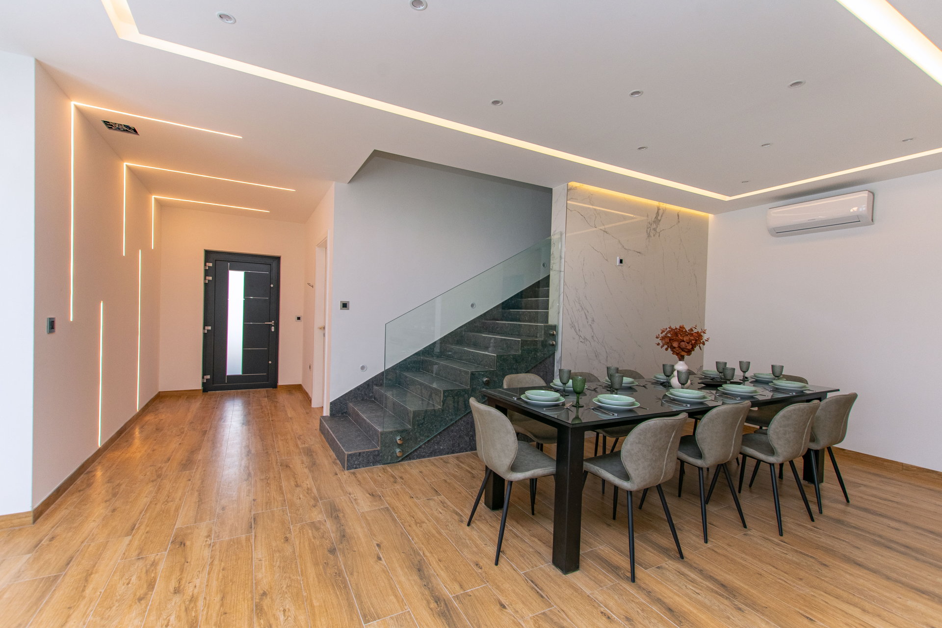 Luxury Villa Grande Aria with Pool
