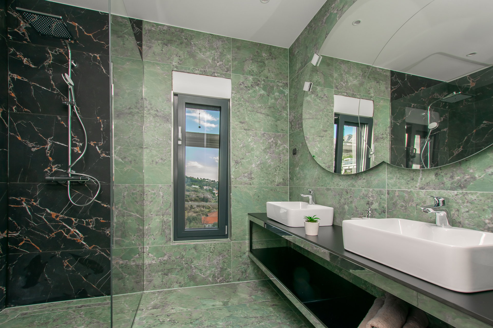 Luxury Villa Grande Aria with Pool