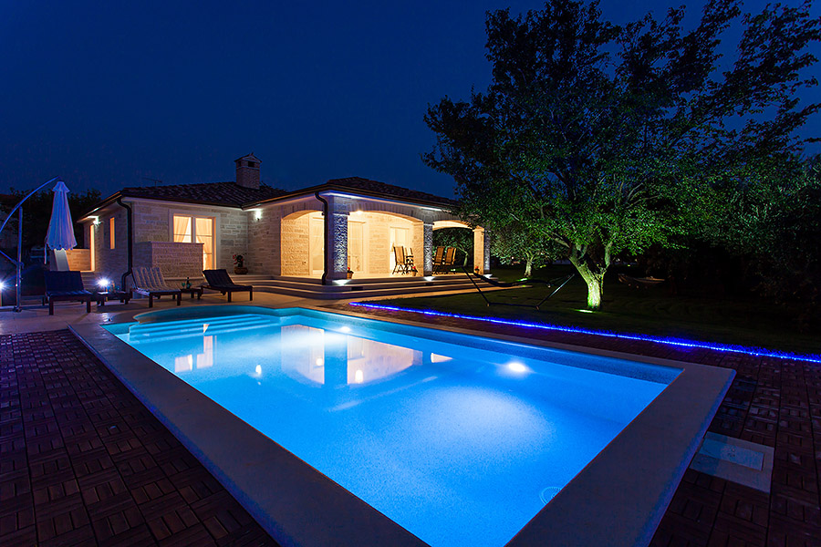 Holiday Home Shine with Pool