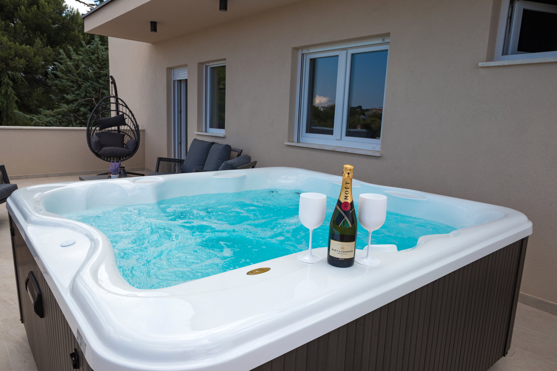 Villa Emerilla with Pool