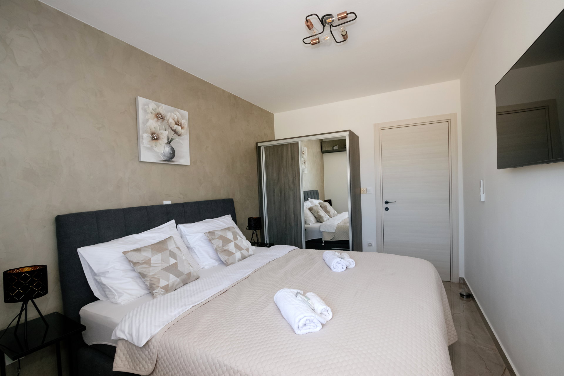Villa Emerilla with Pool