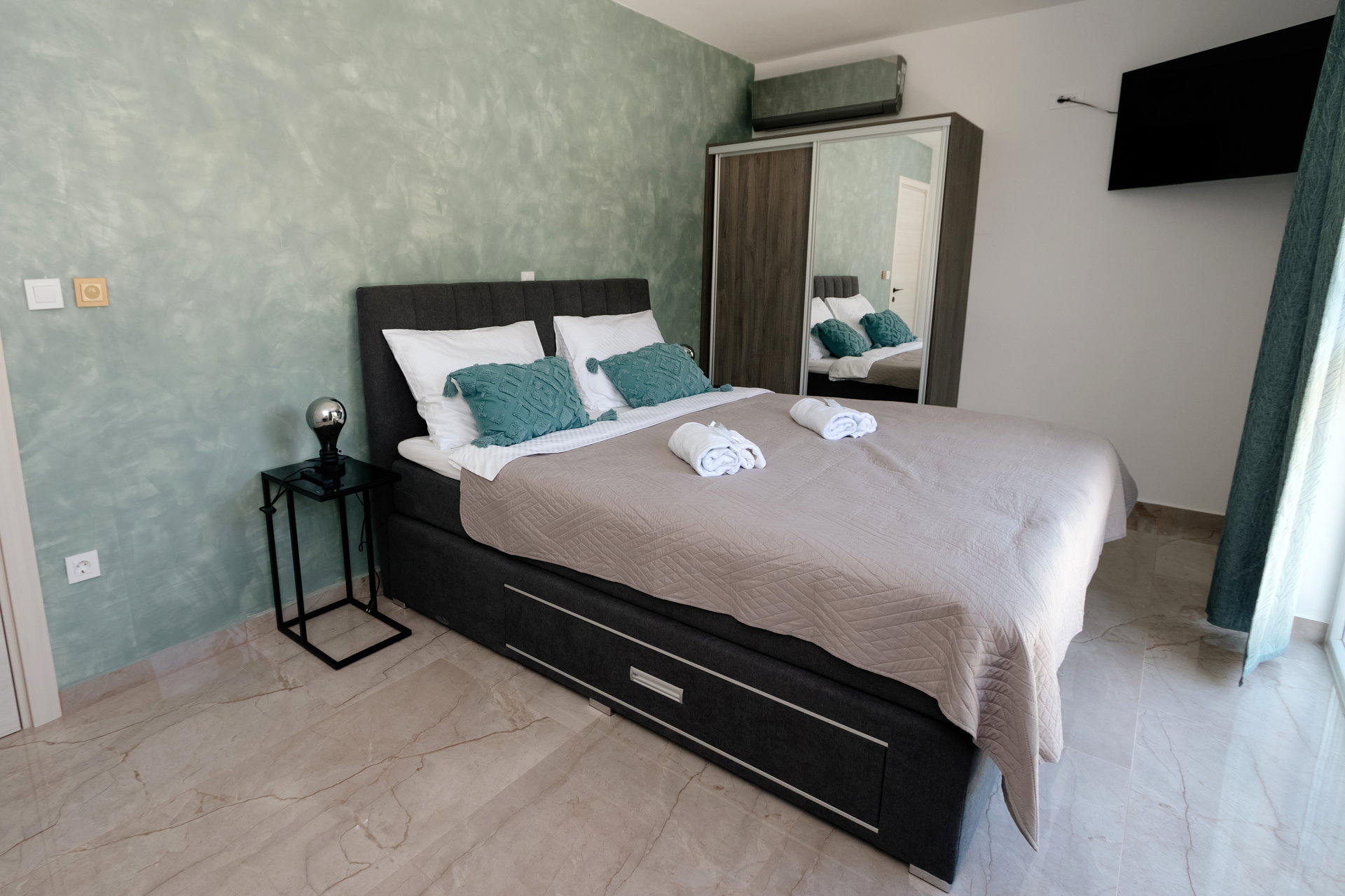 Villa Emerilla with Pool